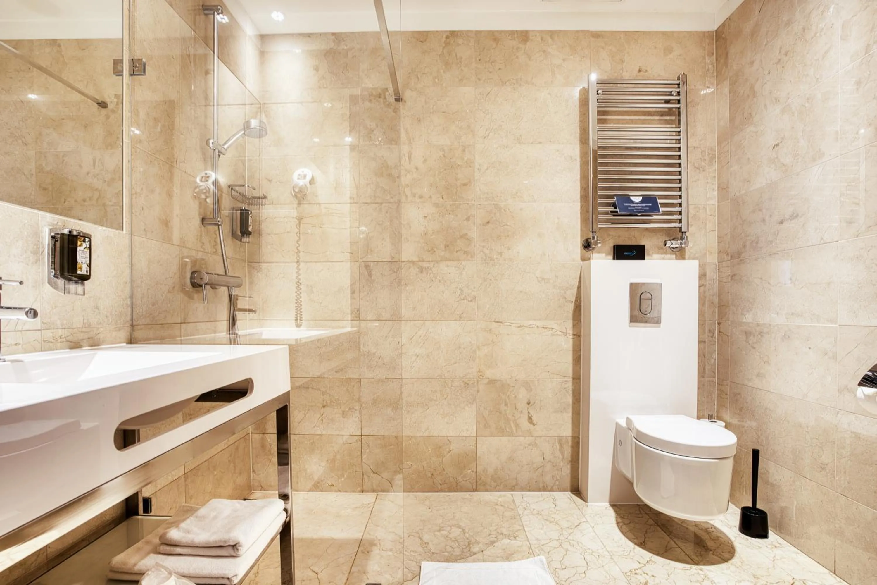 Bathroom in Copernicus Toruń Hotel