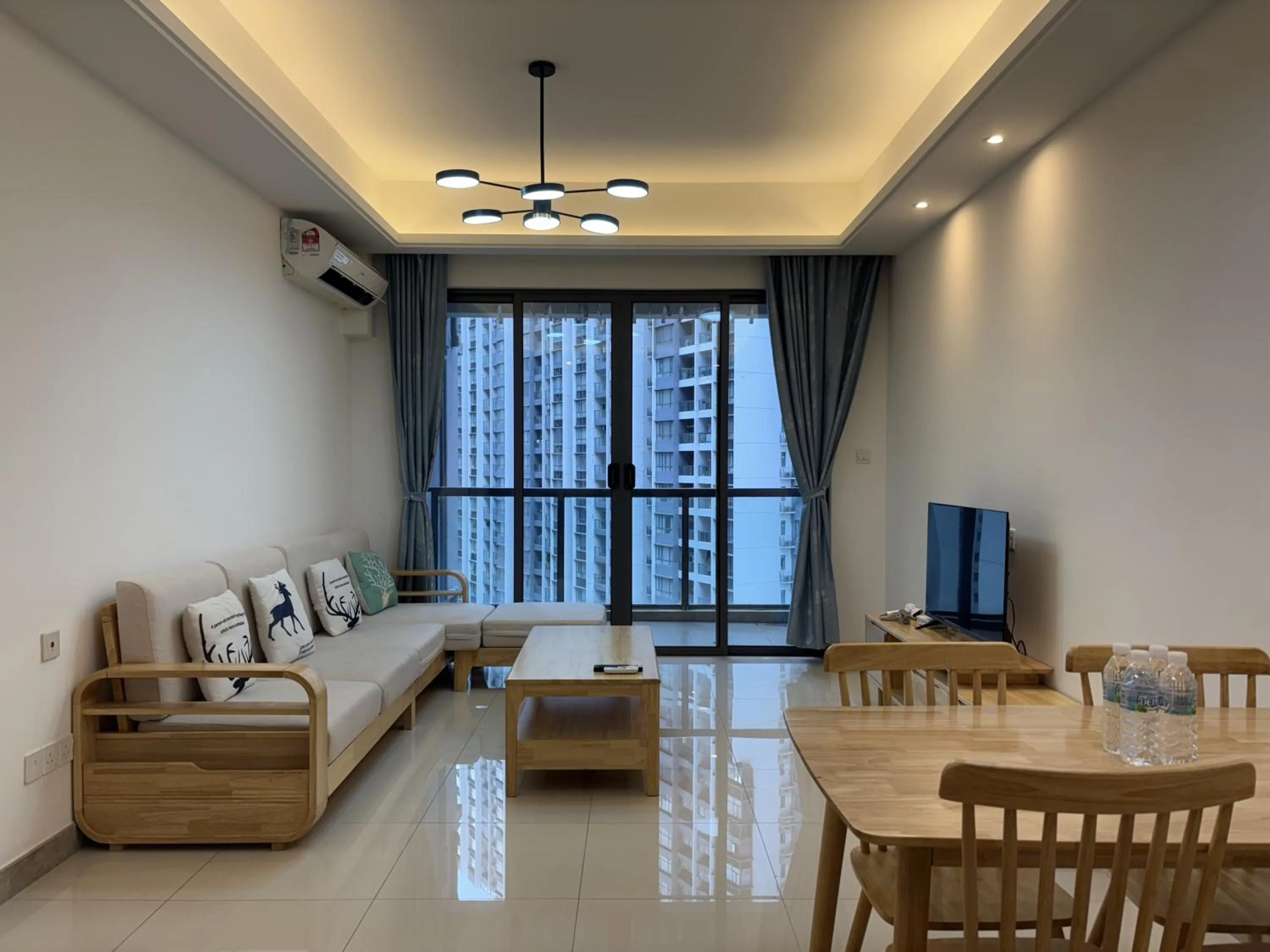 Two-Bedroom Apartment in R&F Princess Cove @ R&F Mall