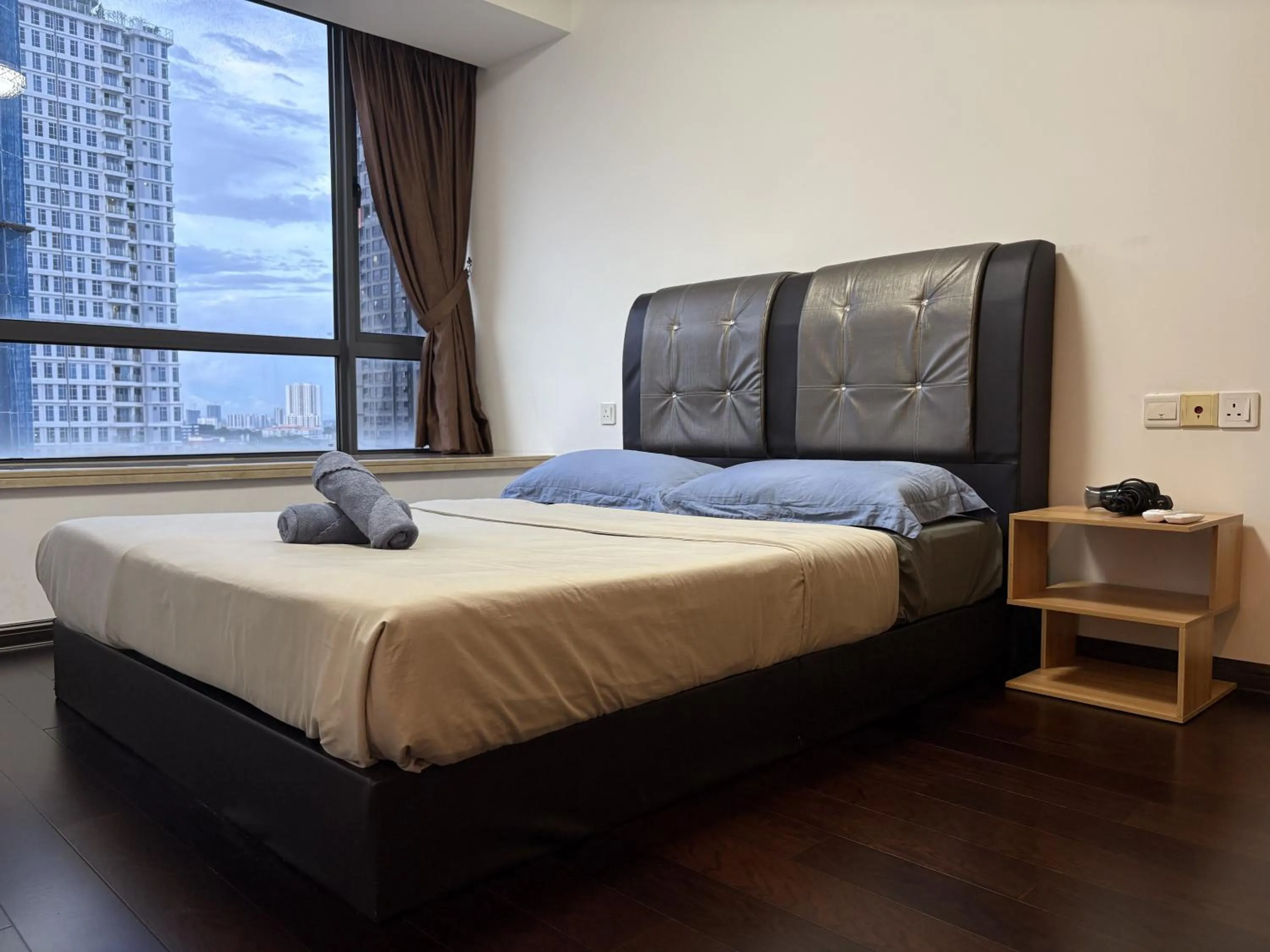 Bed in R&F Princess Cove @ R&F Mall