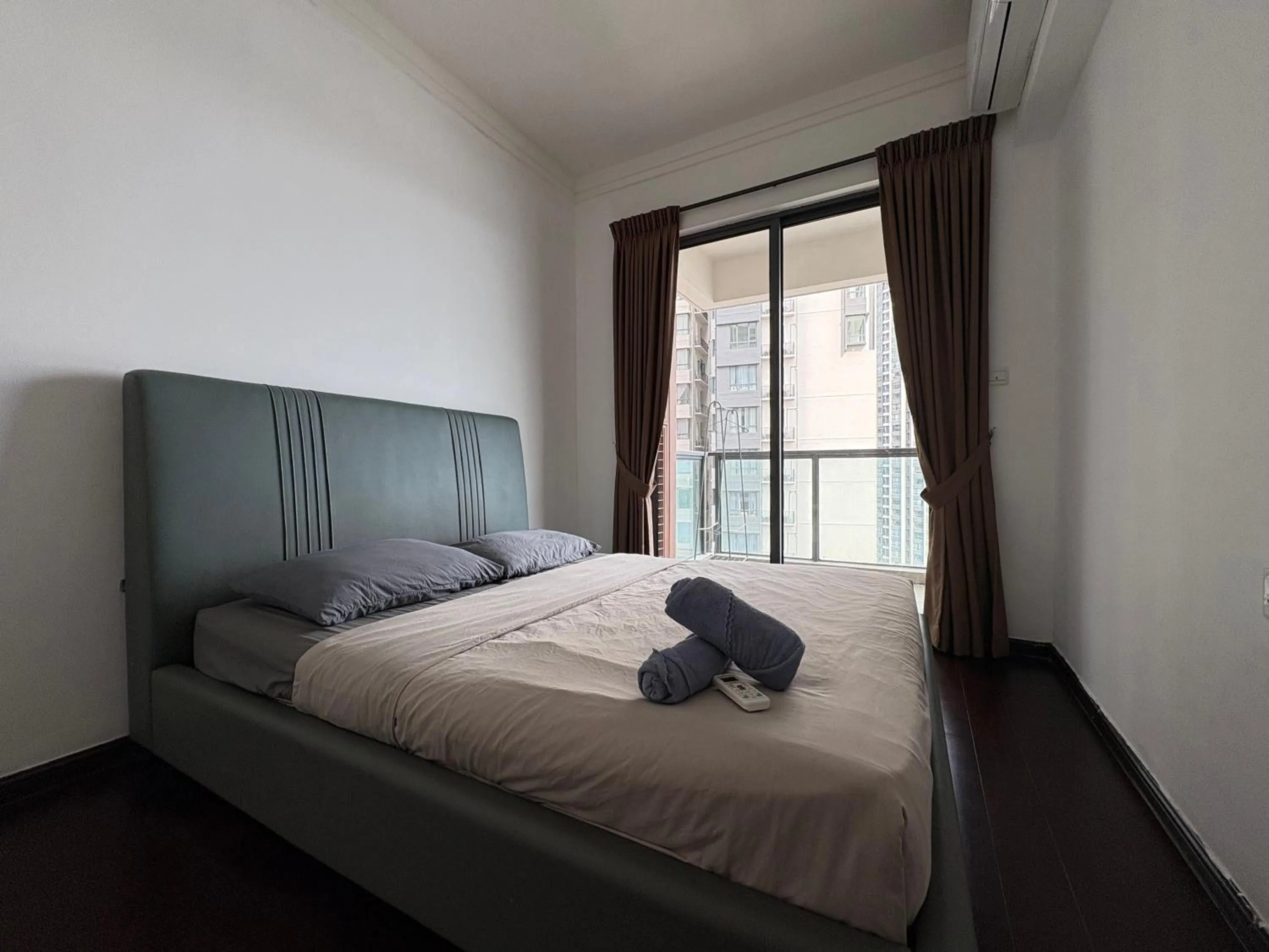 Bed in R&F Princess Cove @ R&F Mall