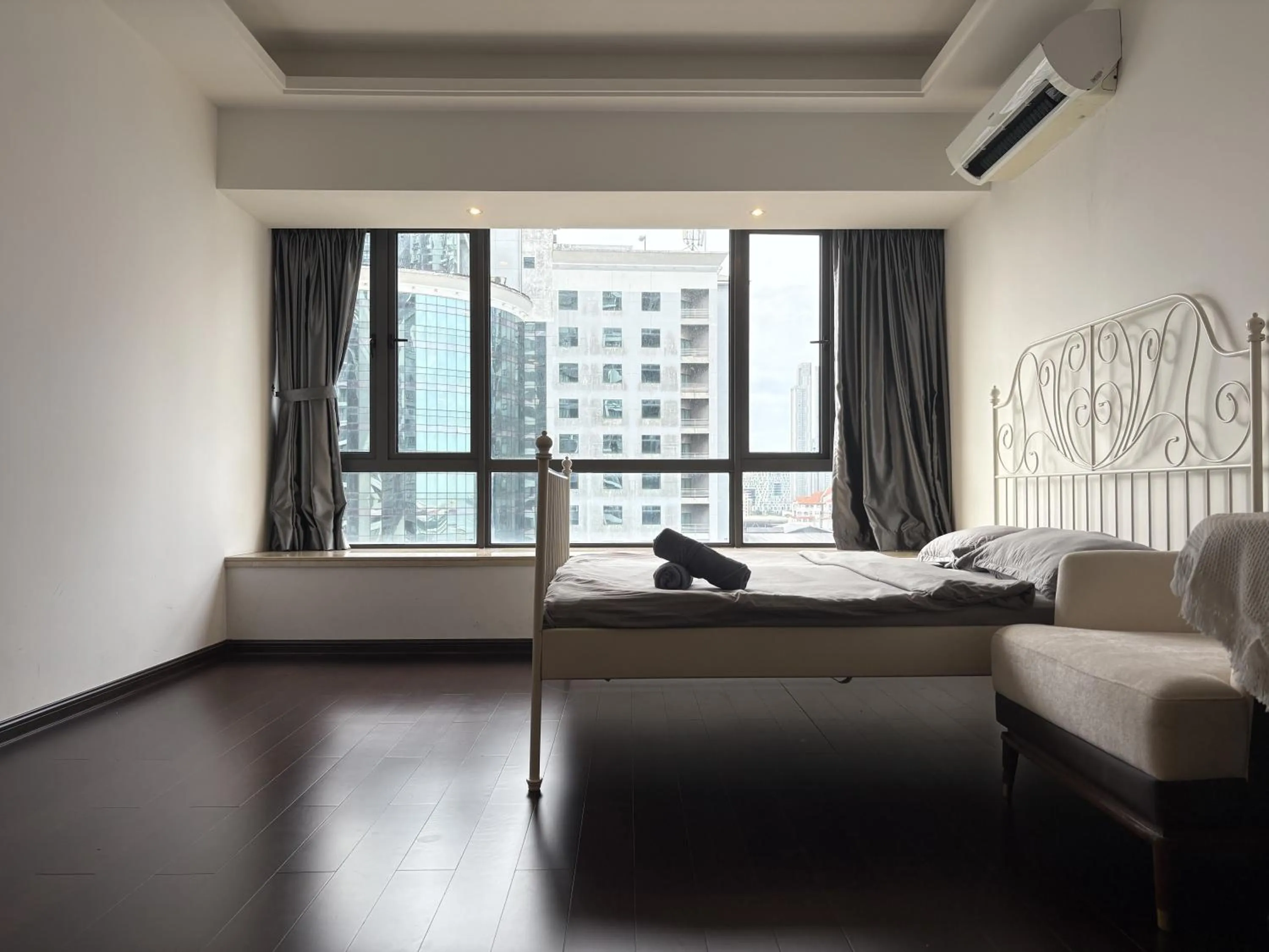 Bed in R&F Princess Cove @ R&F Mall