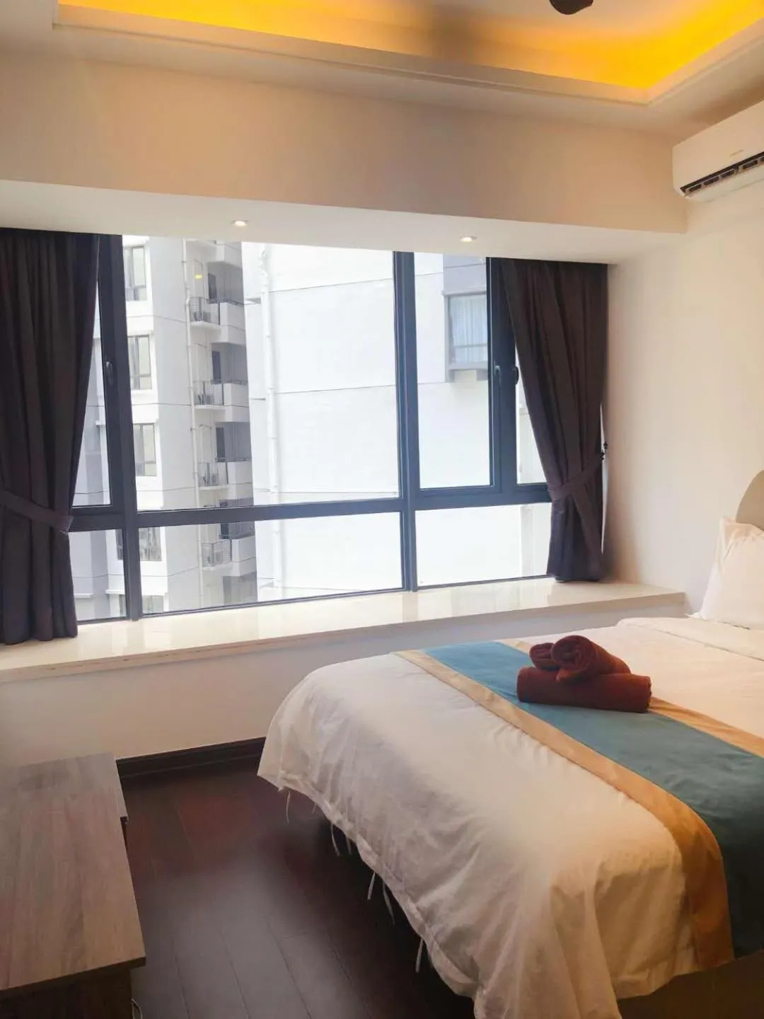 Bed in R&F Princess Cove @ R&F Mall