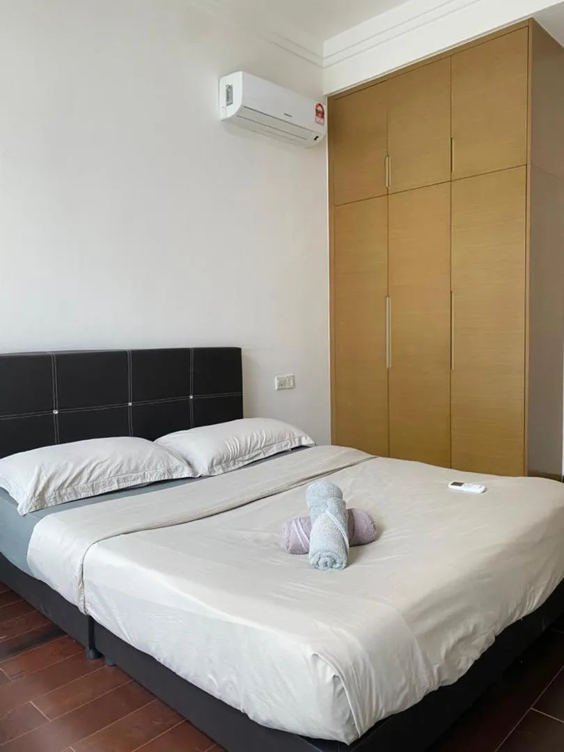 Bed in R&F Princess Cove @ R&F Mall