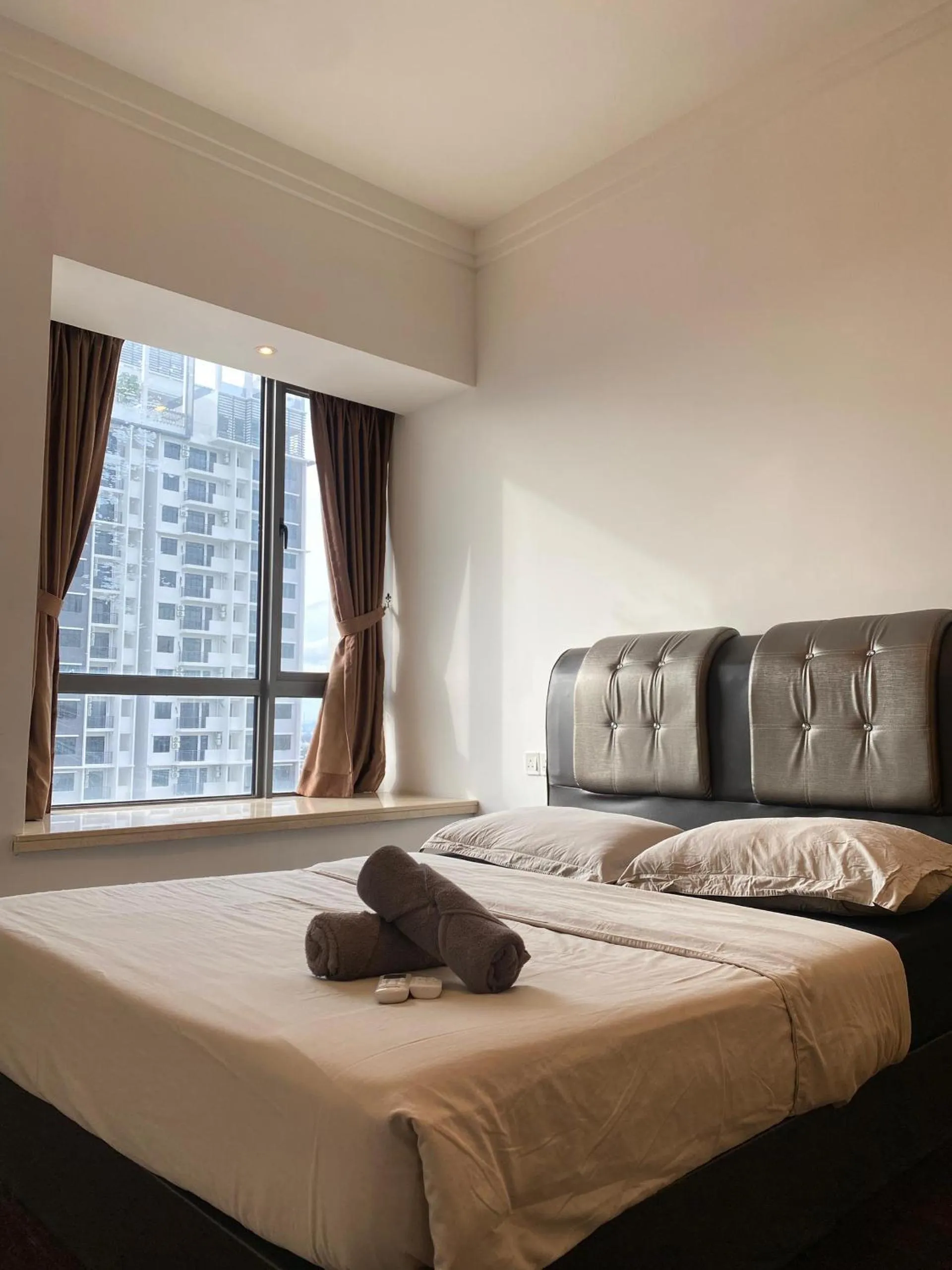 Bed in R&F Princess Cove @ R&F Mall