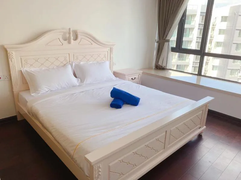 Bed in R&F Princess Cove @ R&F Mall