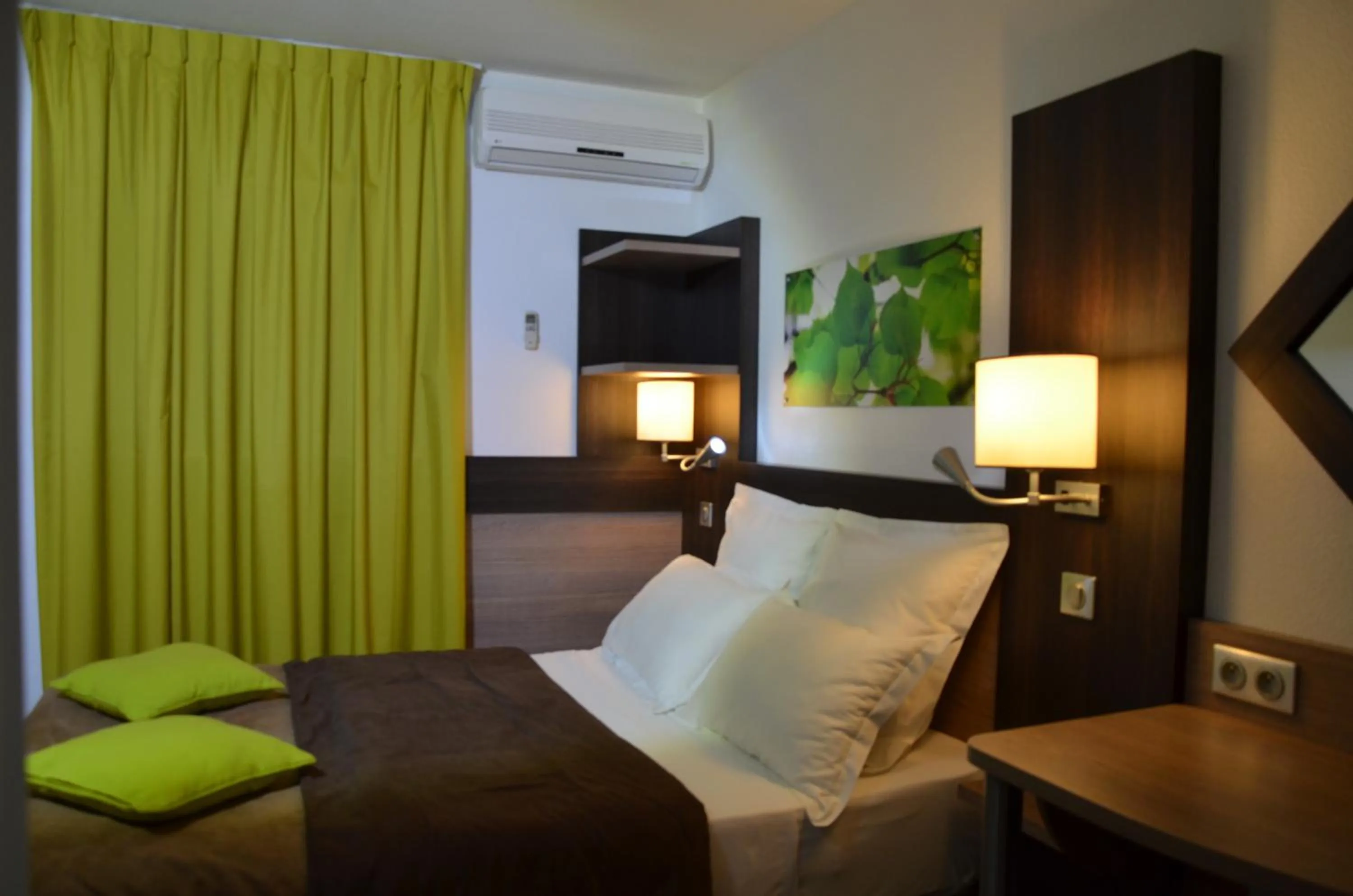 Bed in A&H PRIVILÈGE Lyon Est - Saint Priest Eurexpo