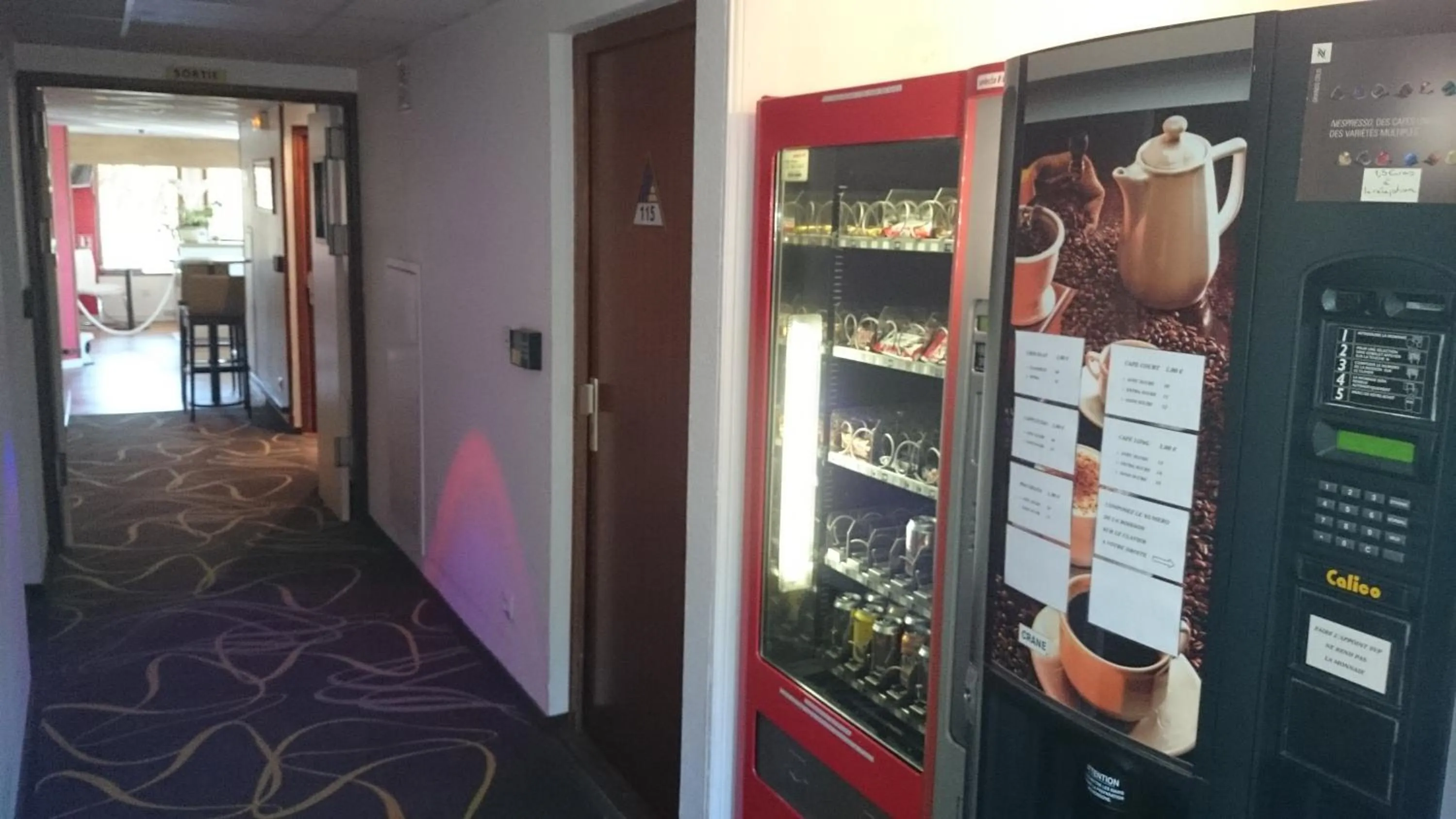 Food and drinks in A&H PRIVILÈGE Lyon Est - Saint Priest Eurexpo