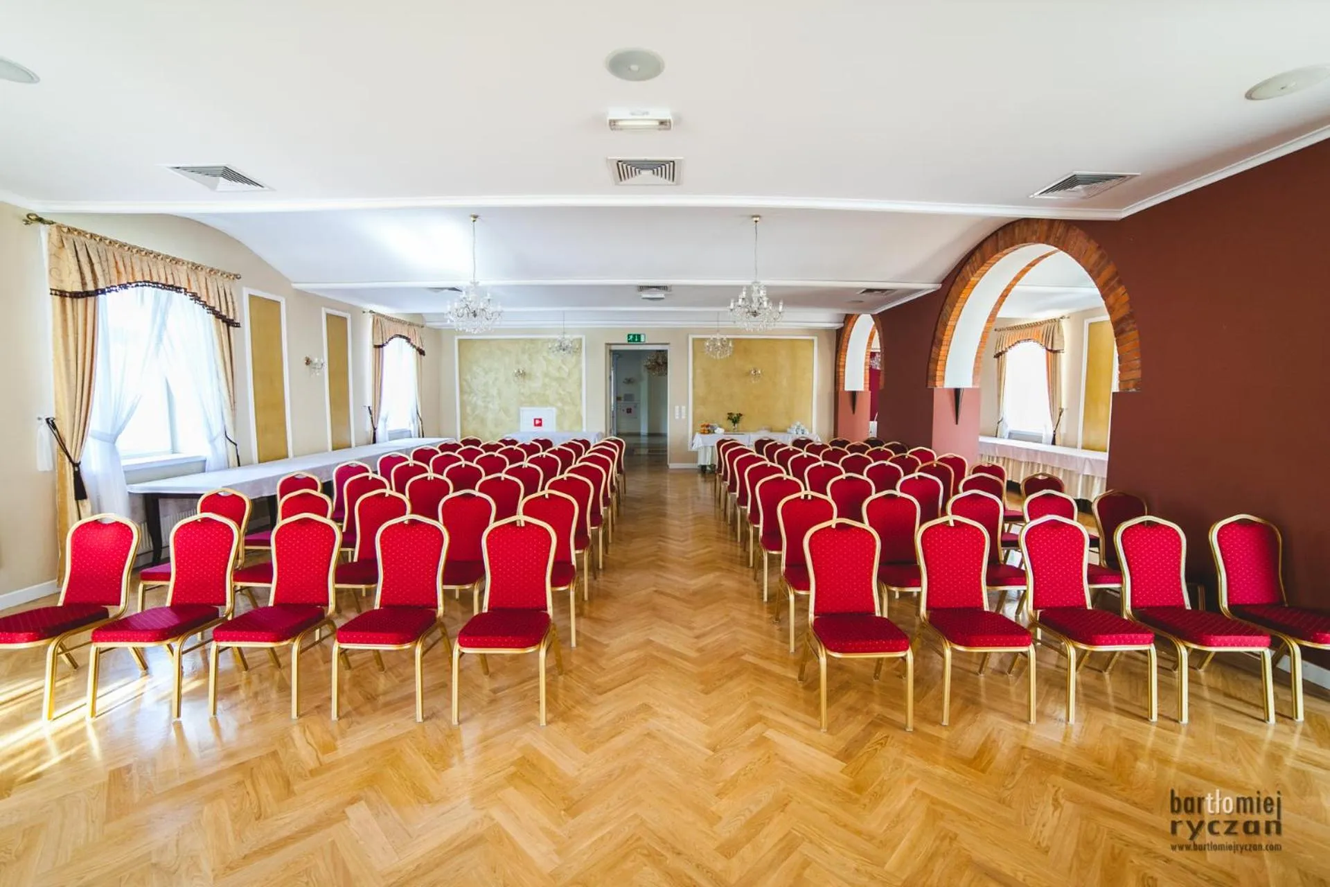 Business facilities in Pałac Pawłowice