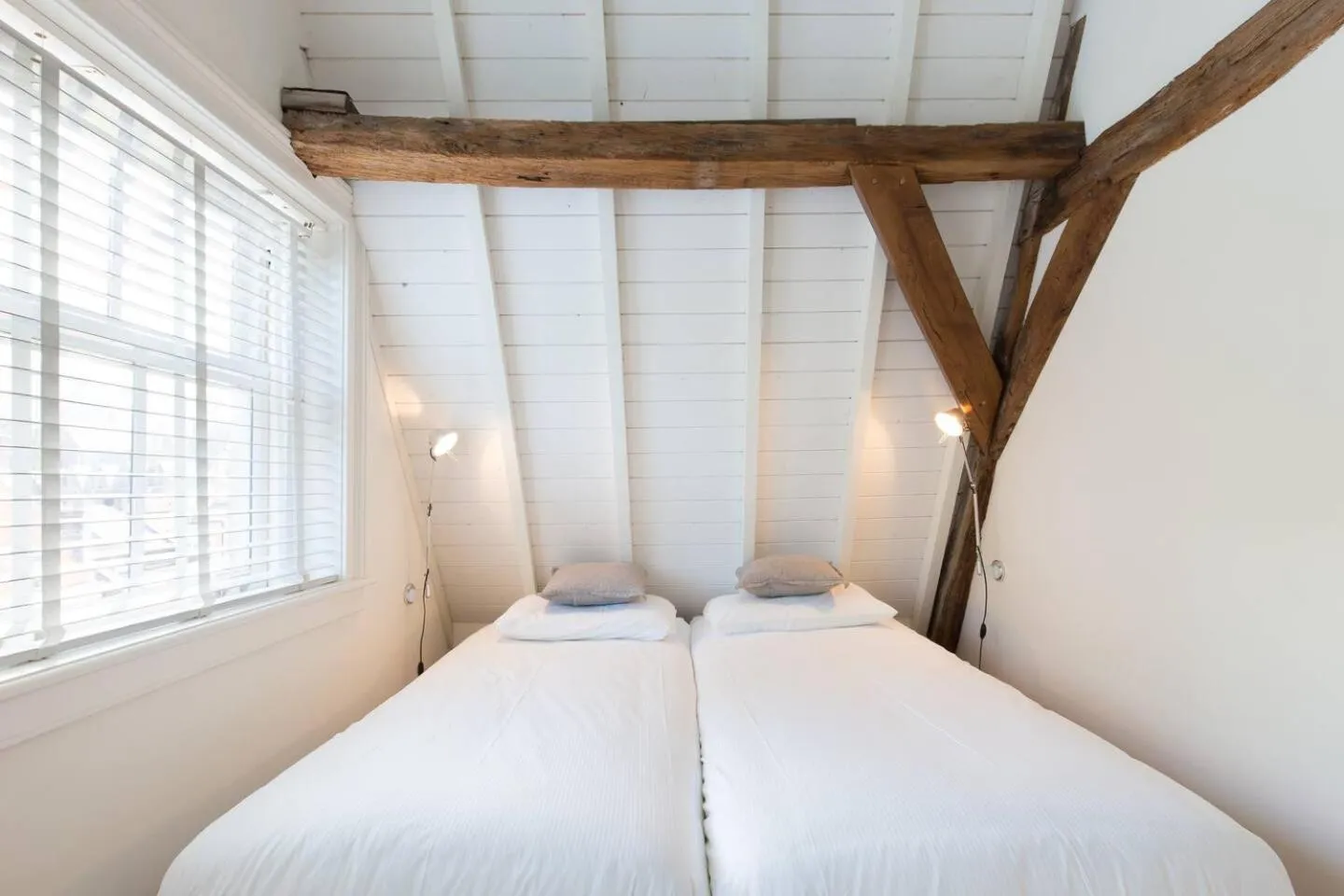 Bed in City Hotel Rembrandt