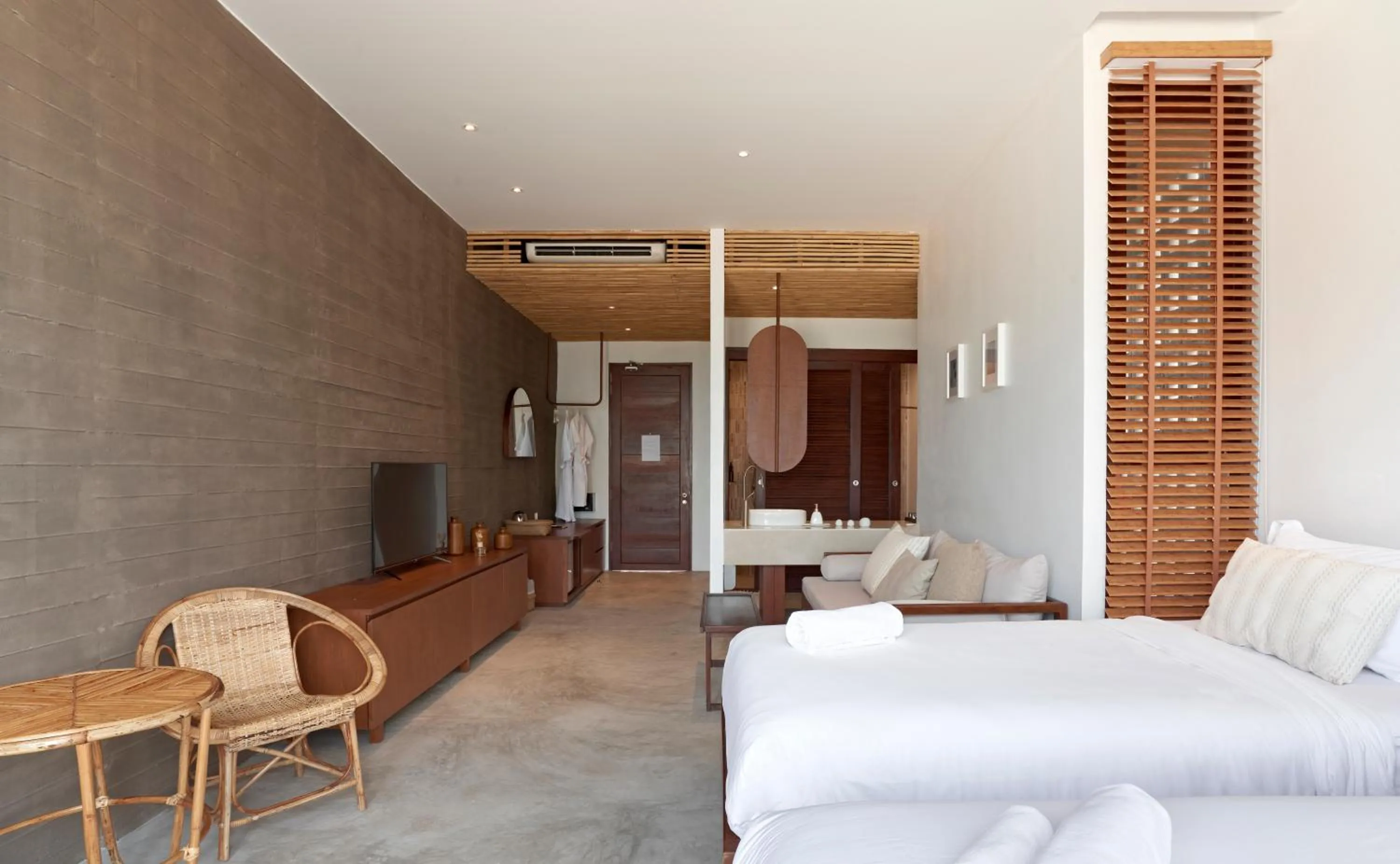 Photo of the whole room, Bed in Chula Beach Resort