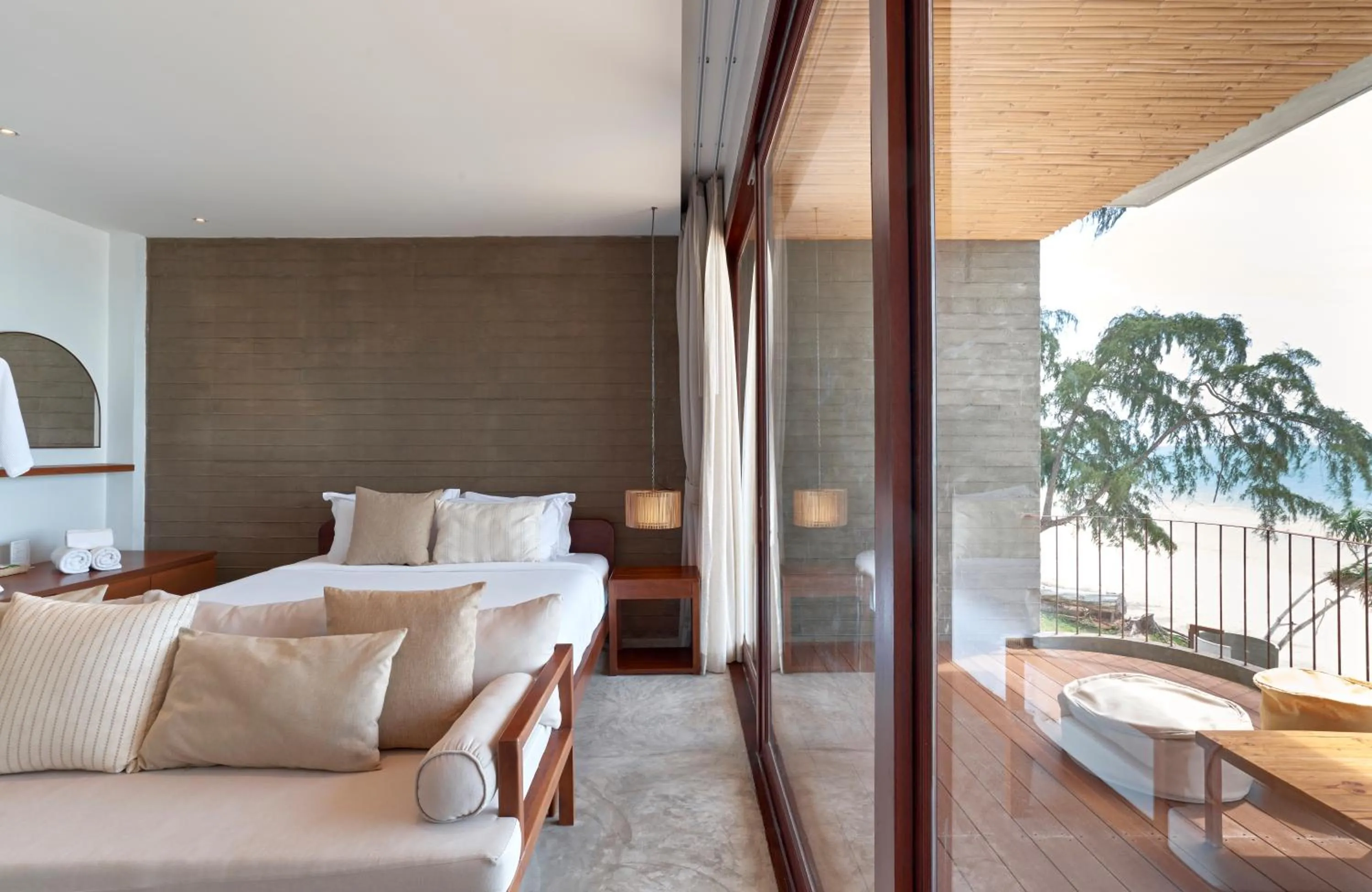 Balcony/Terrace, Bed in Chula Beach Resort