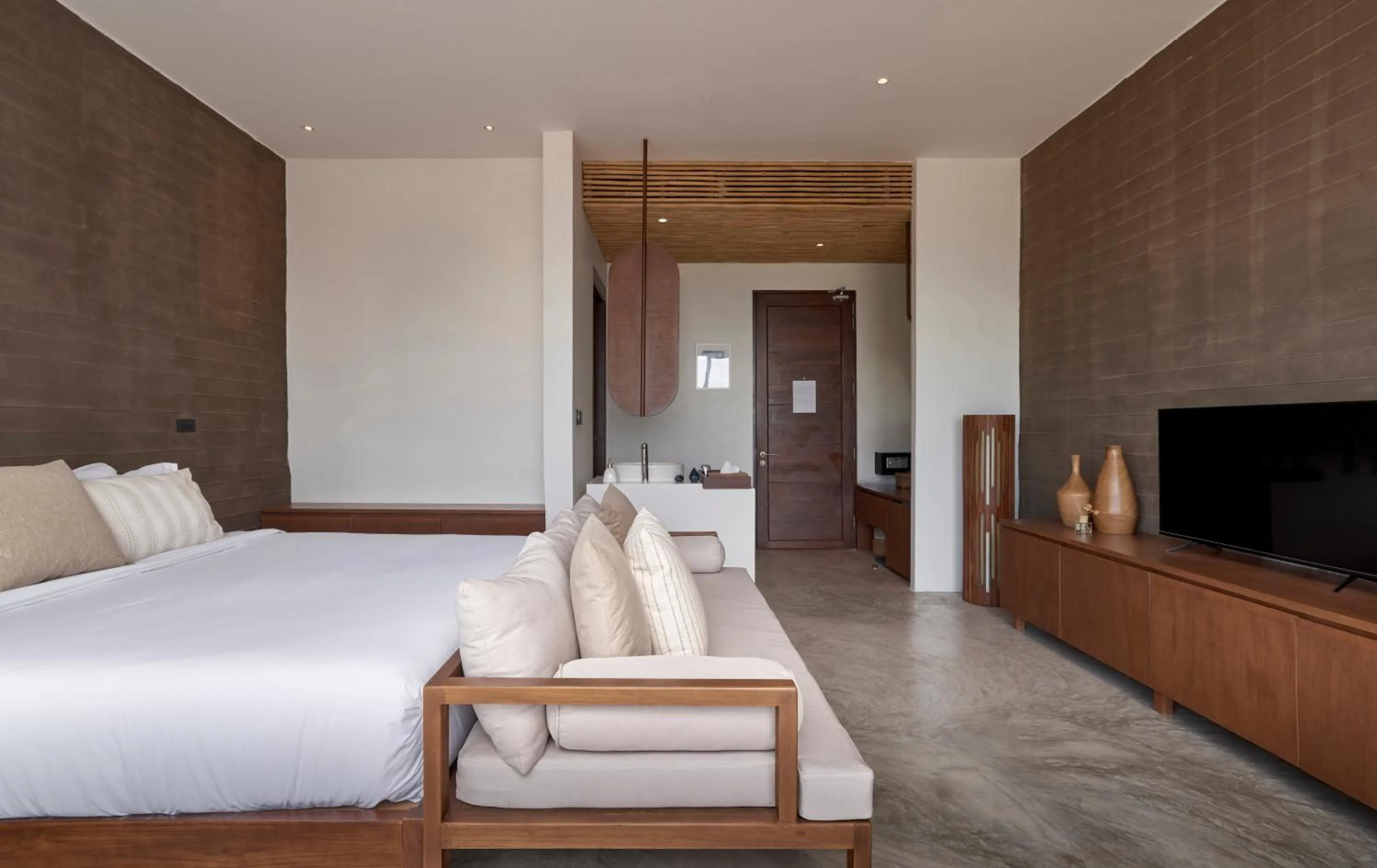 Photo of the whole room, Bed in Chula Beach Resort