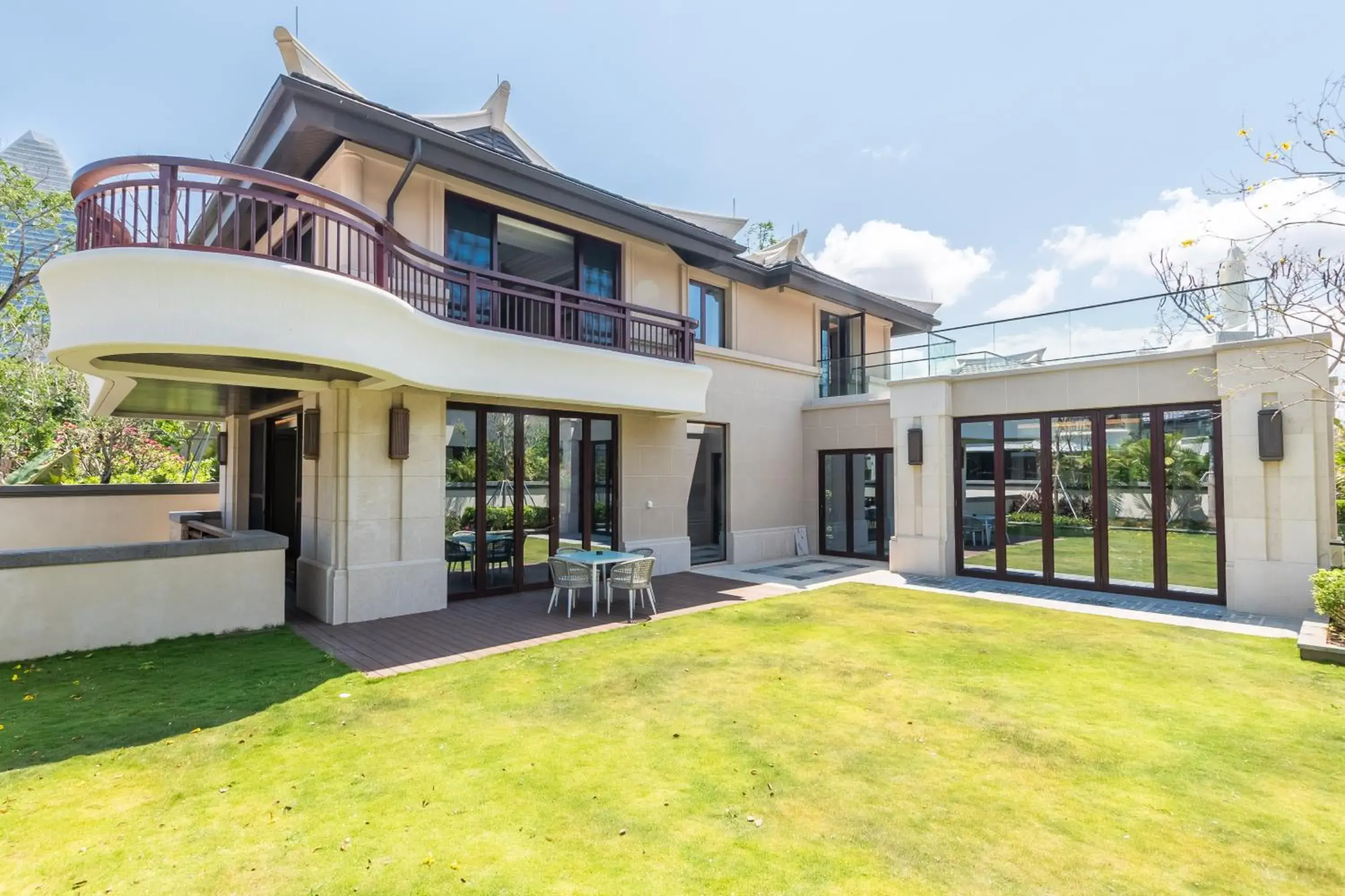 Five-Bedroom Villa with Private Pool in HaitangBay Loosen Coast Resort Villas Five-Bedroom Villa with Private Pool in HaitangBay Loosen Coast Resort Villas