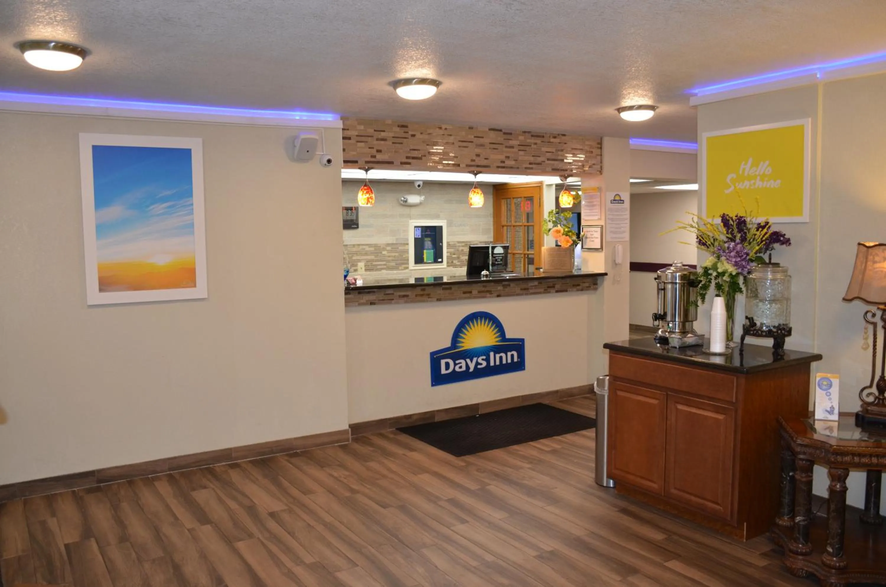 Lobby or reception in Days Inn by Wyndham Southern Hills/ORU