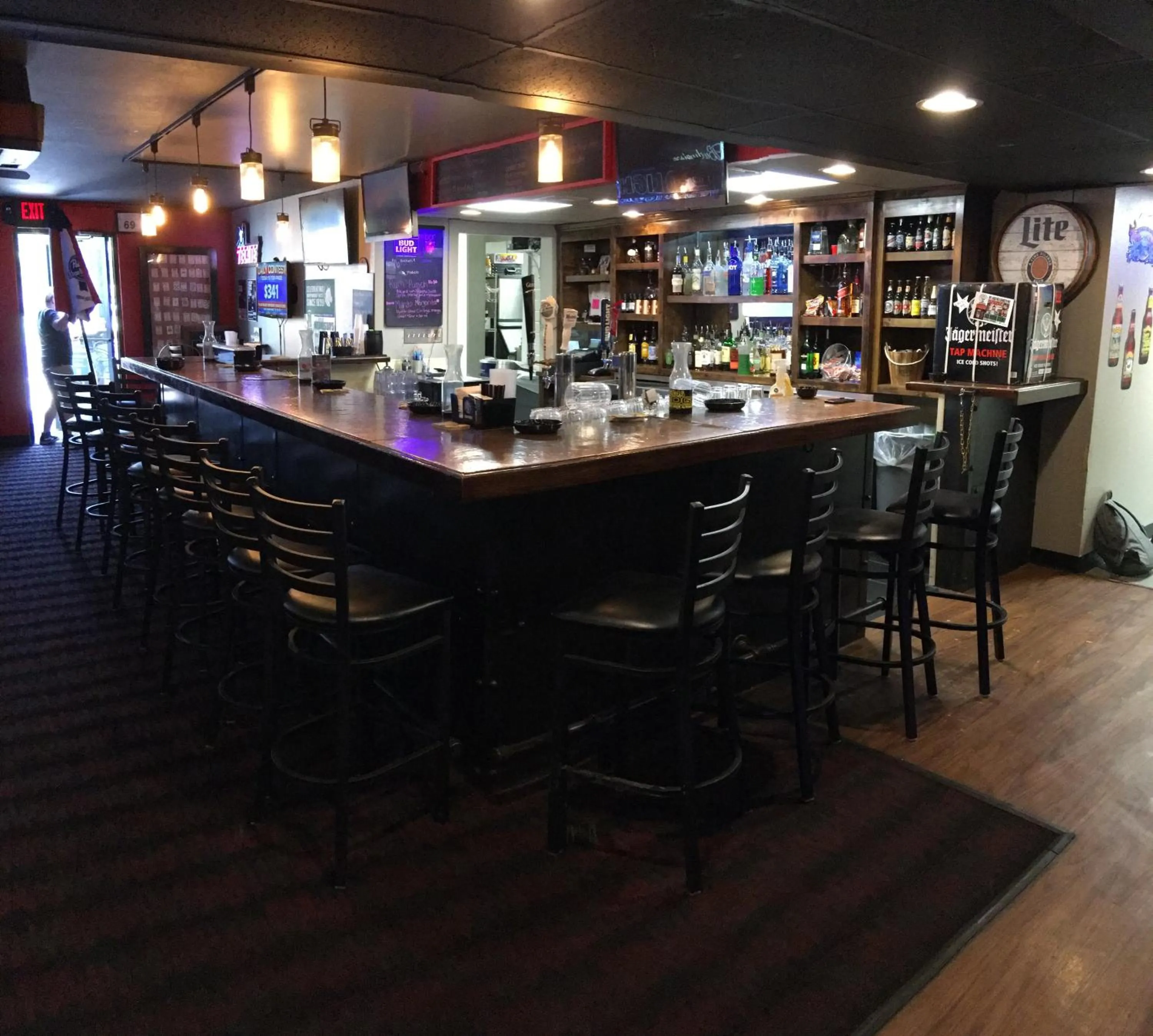 Days Inn by Wyndham Southern Hills/ORU