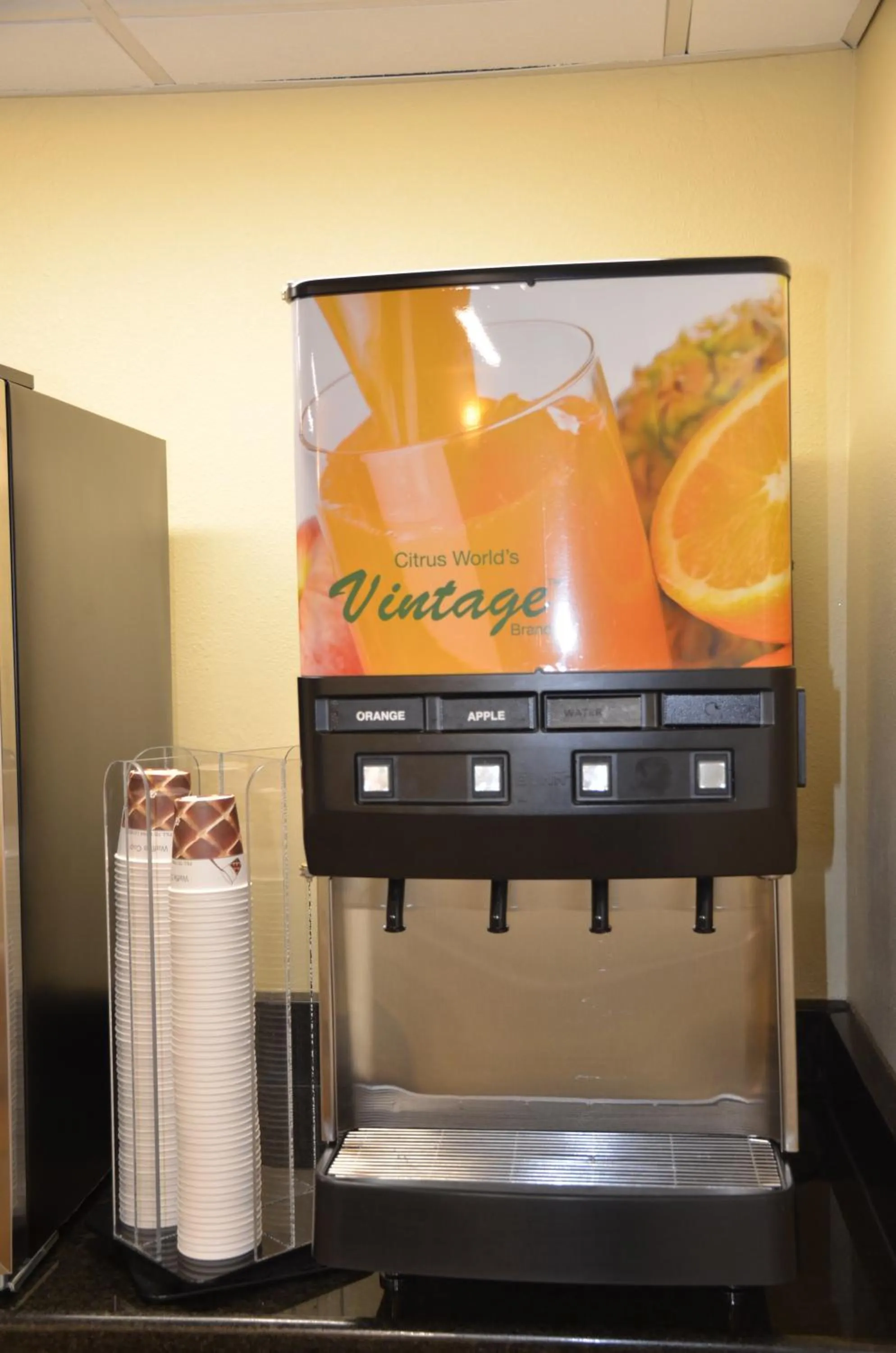 Non alcoholic drinks in Days Inn by Wyndham Southern Hills/ORU