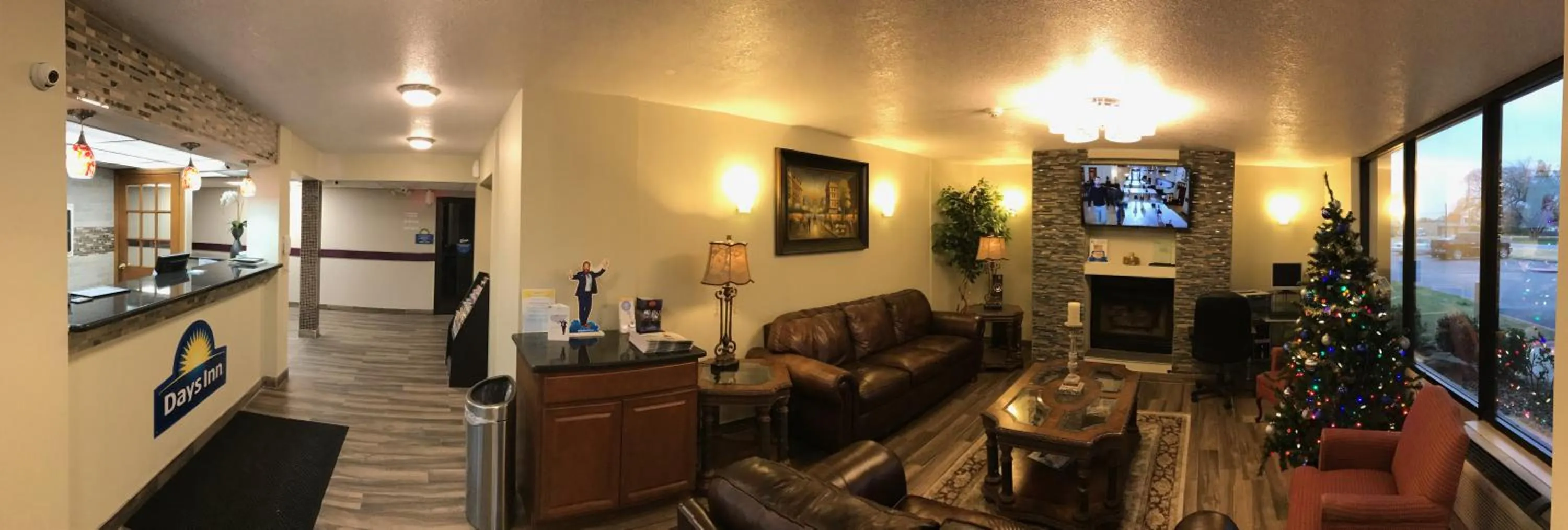 Lobby or reception in Days Inn by Wyndham Southern Hills/ORU