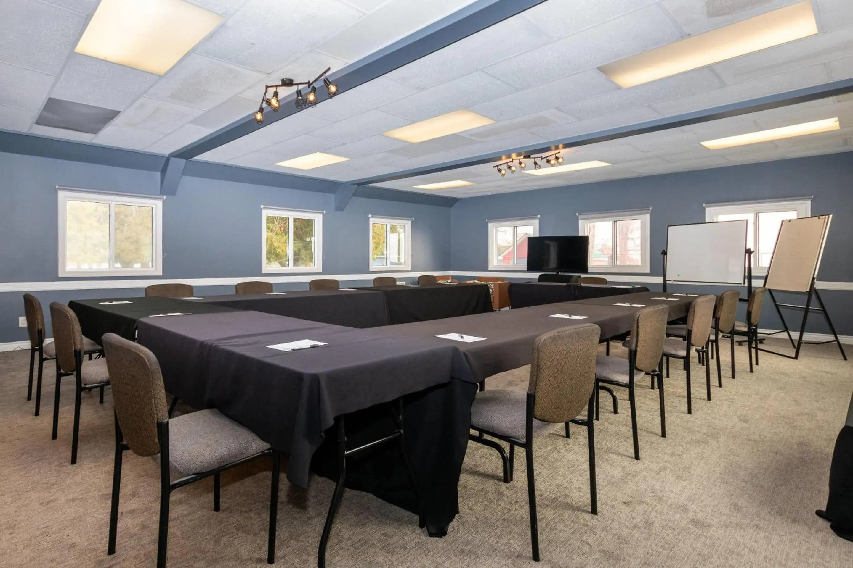 Meeting/conference room in Bayview Wildwood Resort, an Ascend Collection Resort Meeting/conference room in Bayview Wildwood Resort, an Ascend Collection Resort