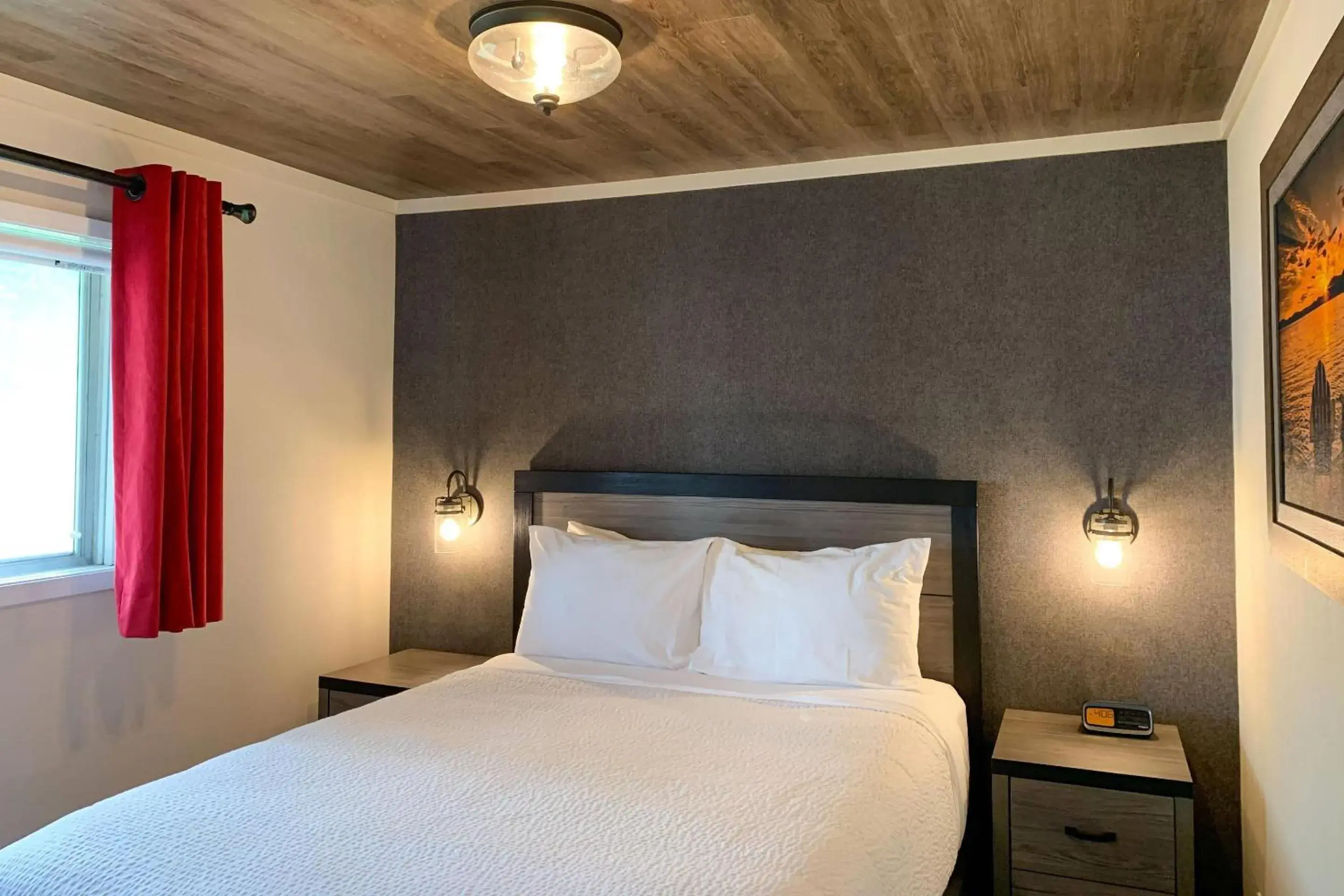 Bedroom, Bed in Bayview Wildwood Resort, an Ascend Collection Resort Bedroom, Bed in Bayview Wildwood Resort, an Ascend Collection Resort