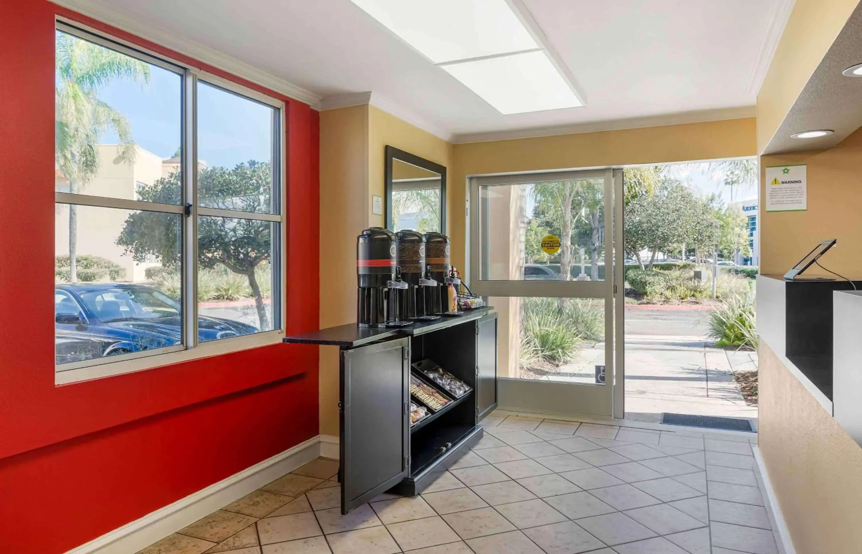 Lobby or reception in Extended Stay America Suites - Orange County - Irvine Spectrum Lobby or reception in Extended Stay America Suites - Orange County - Irvine Spectrum