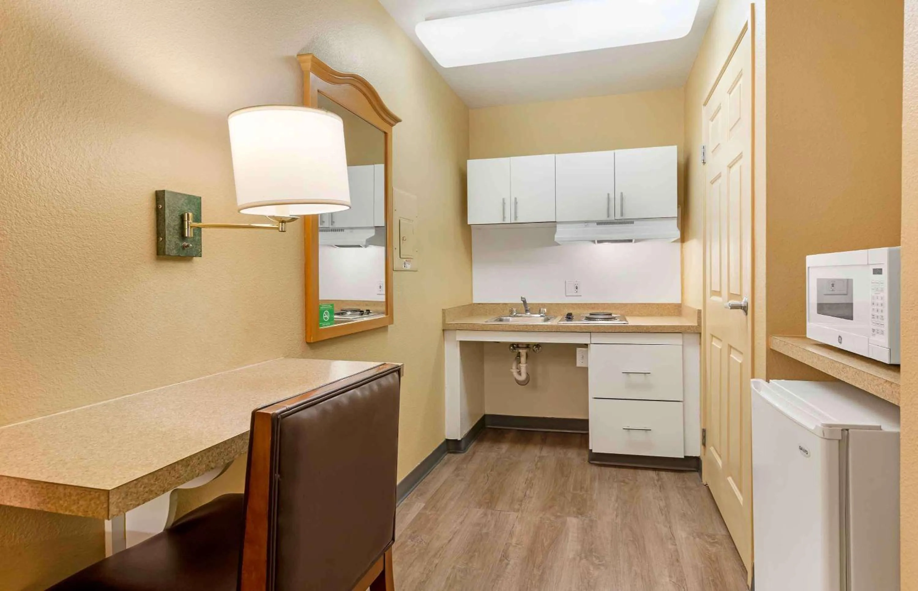 Bedroom in Extended Stay America Suites - Orange County - Irvine Spectrum