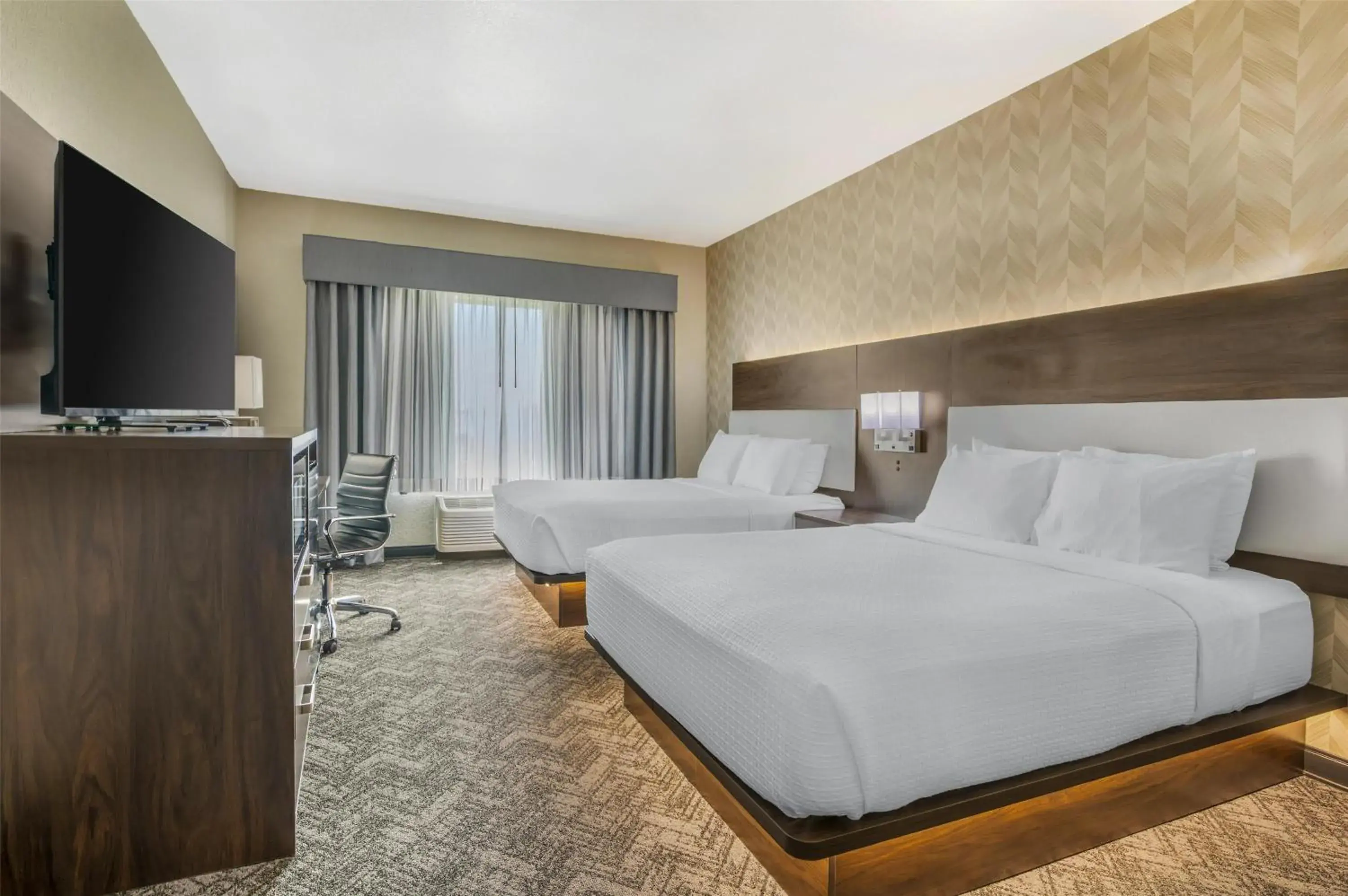 Bedroom, Bed in Best Western Plus Parkside Inn & Suites Bedroom, Bed in Best Western Plus Parkside Inn & Suites