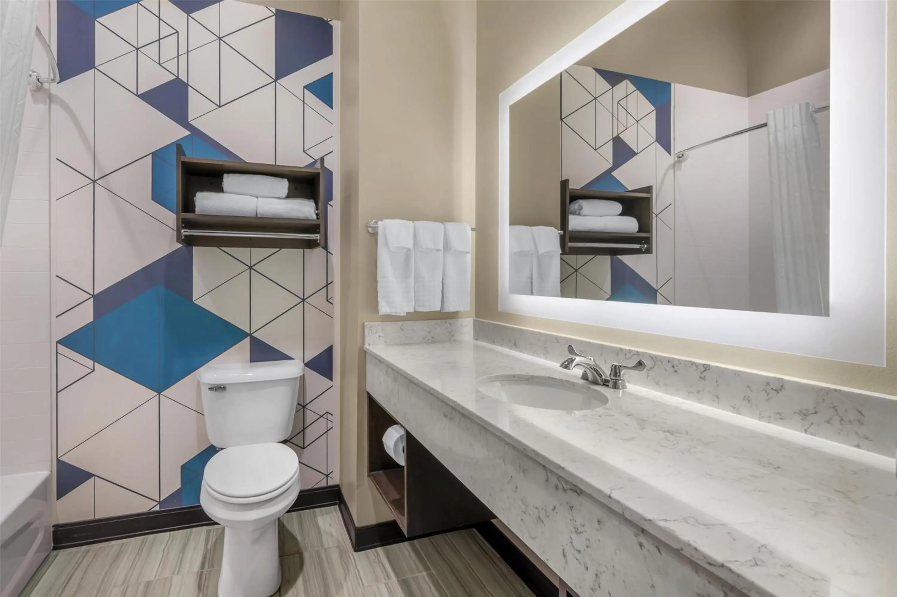 Bathroom in Best Western Plus Parkside Inn & Suites