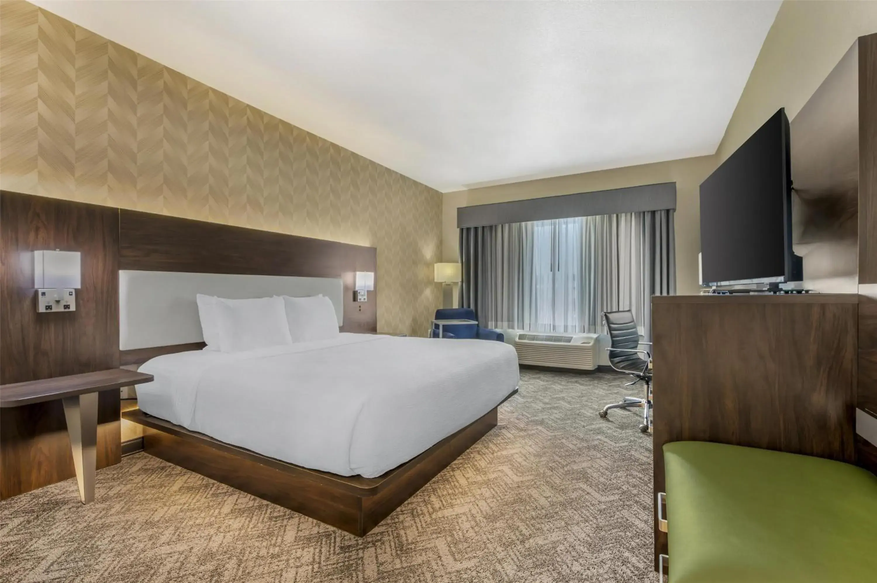 Bedroom, Bed in Best Western Plus Parkside Inn & Suites Bedroom, Bed in Best Western Plus Parkside Inn & Suites