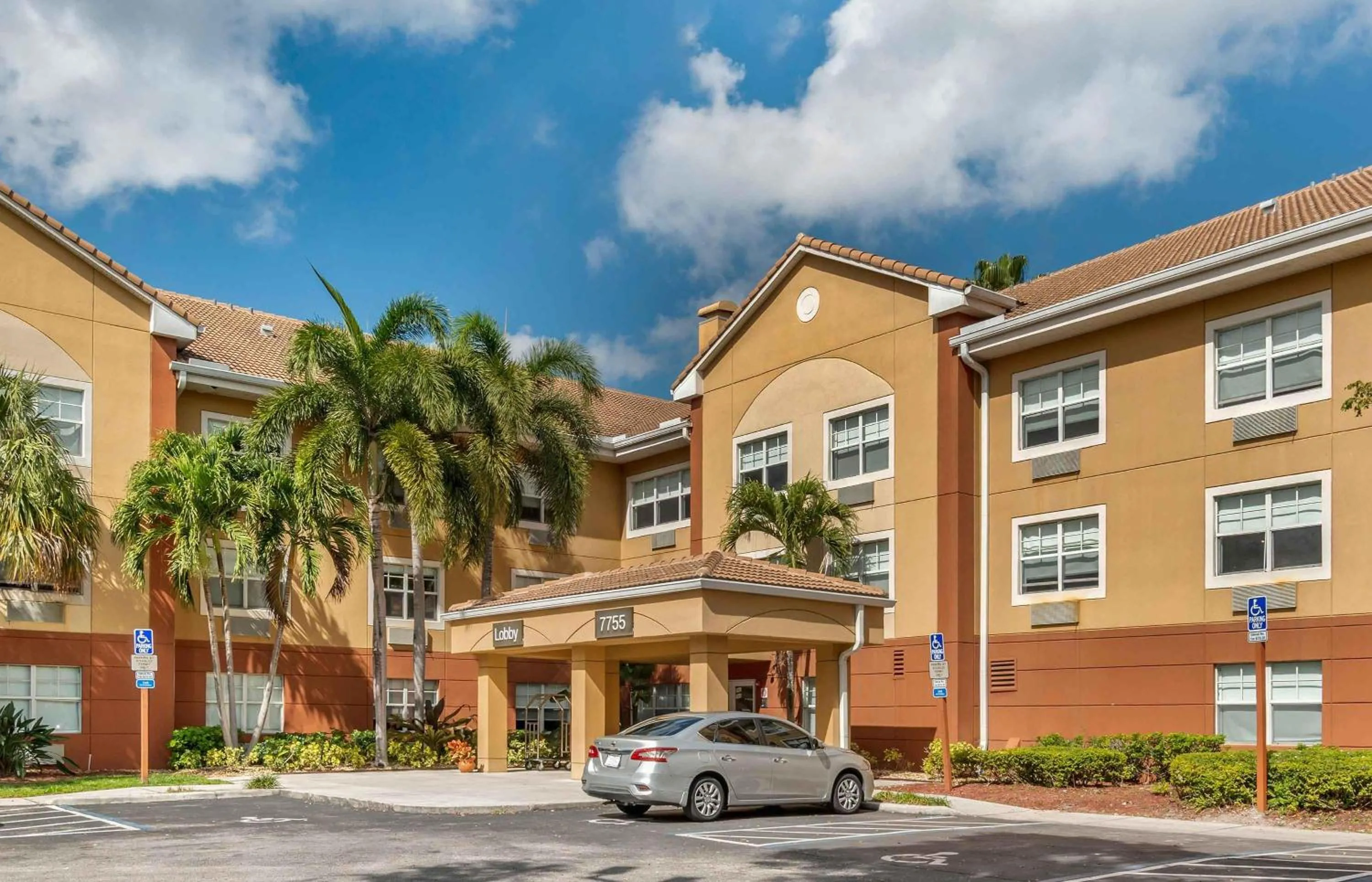 Property building in Extended Stay America Suites - Fort Lauderdale - Plantation