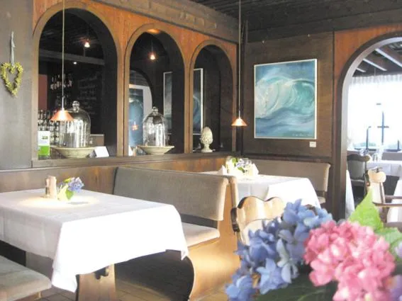 Restaurant/places to eat in Hotel An der Linde