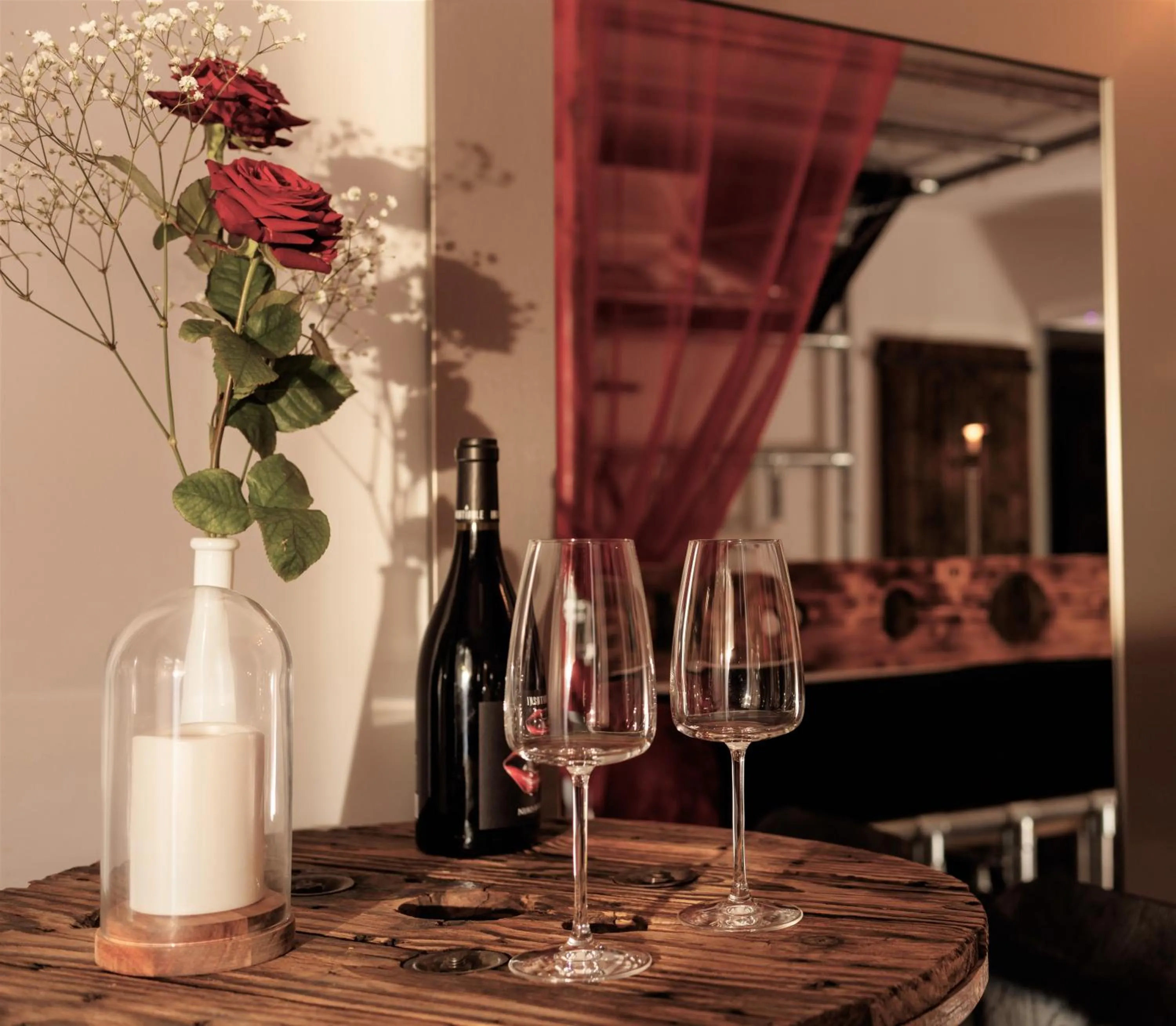 Restaurant/places to eat in Plgfe - Maison d'hôtes EPICUROOMS - Suites romantiques 5 étoiles