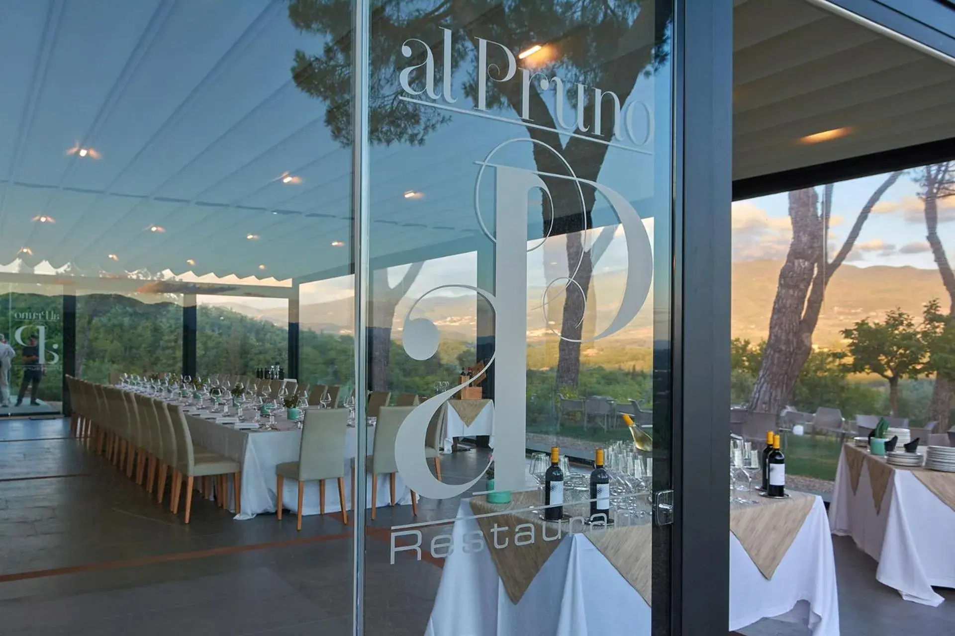 Restaurant/places to eat in Resort 37 Restaurant/places to eat in Resort 37