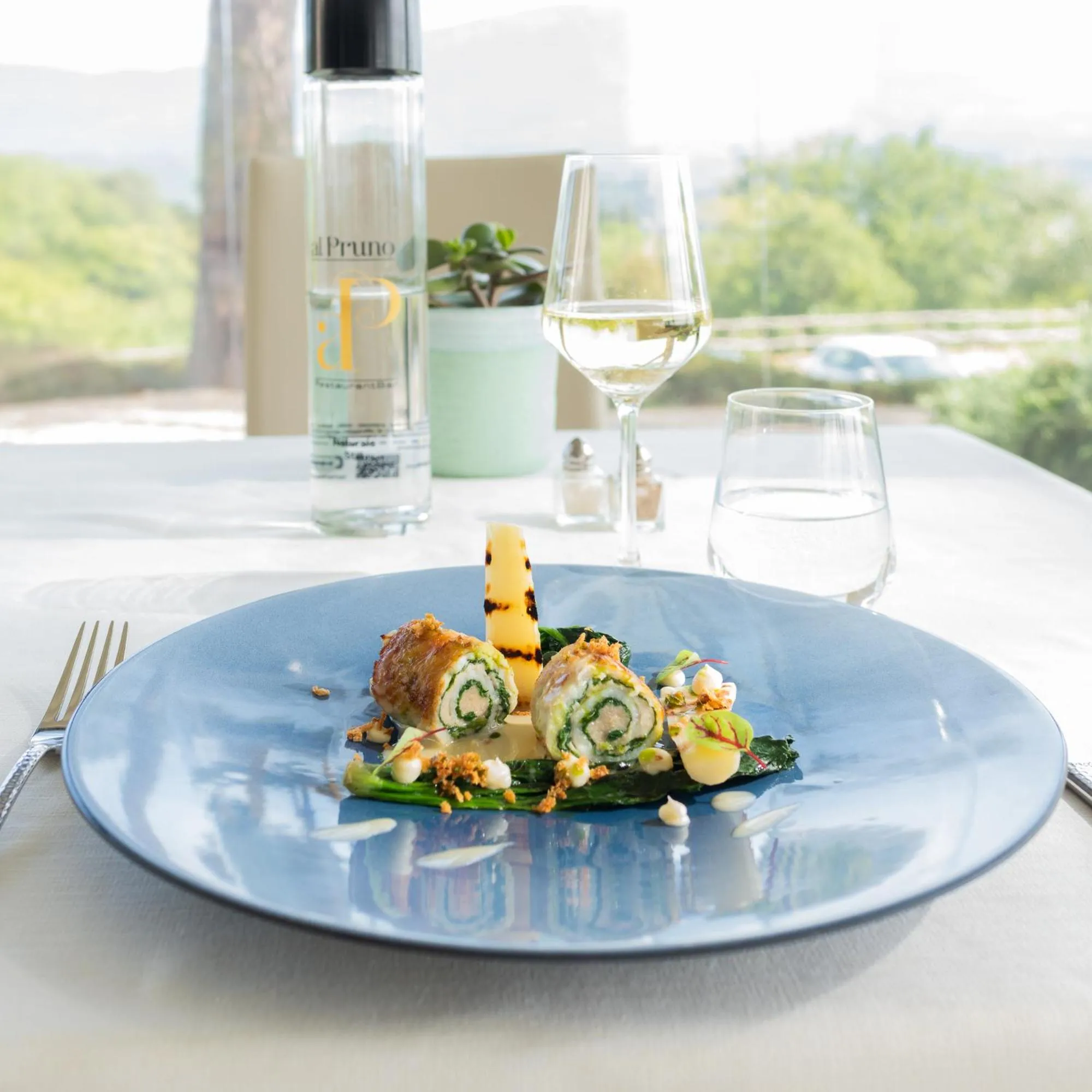 Restaurant/places to eat in Resort 37