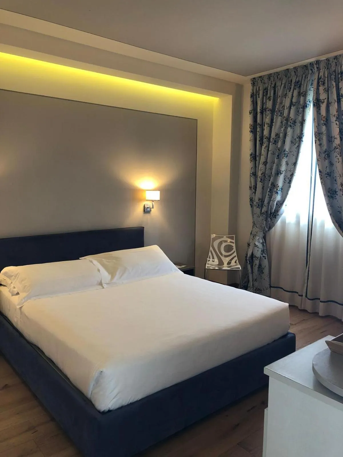 Bedroom, Bed in Resort 37