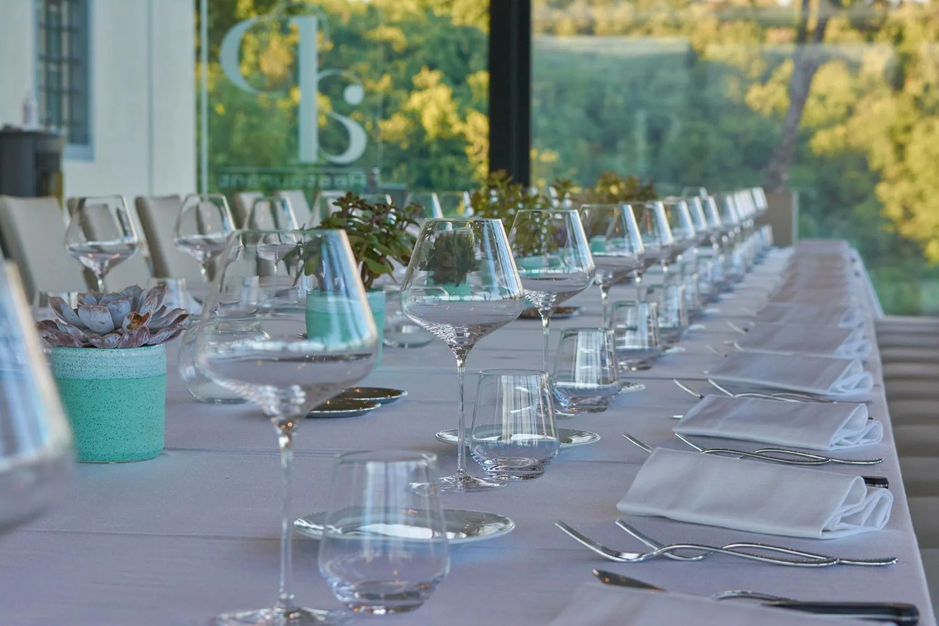 Restaurant/places to eat in Resort 37