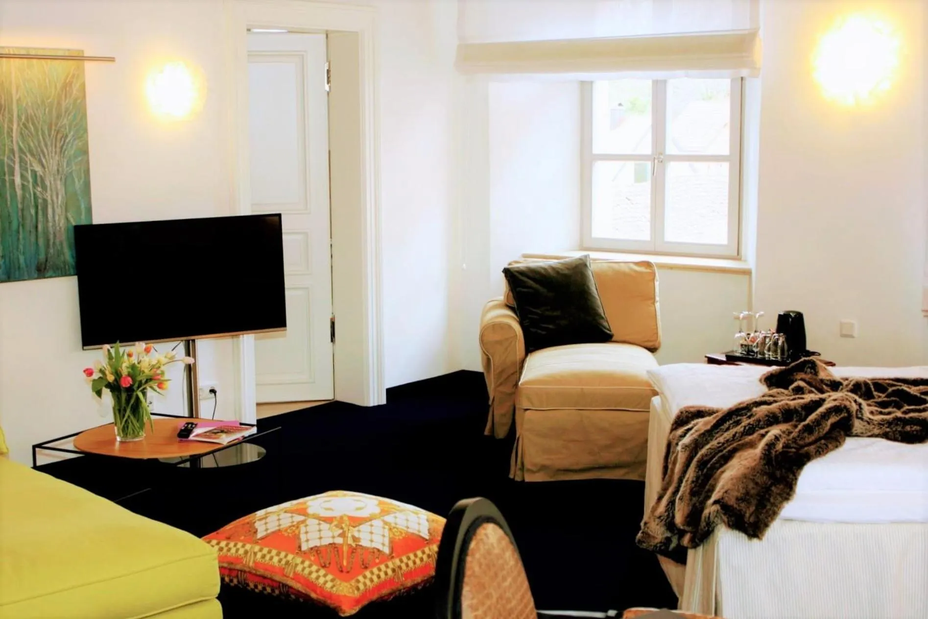 Living room, Bed in Schlosshotel Betzenstein