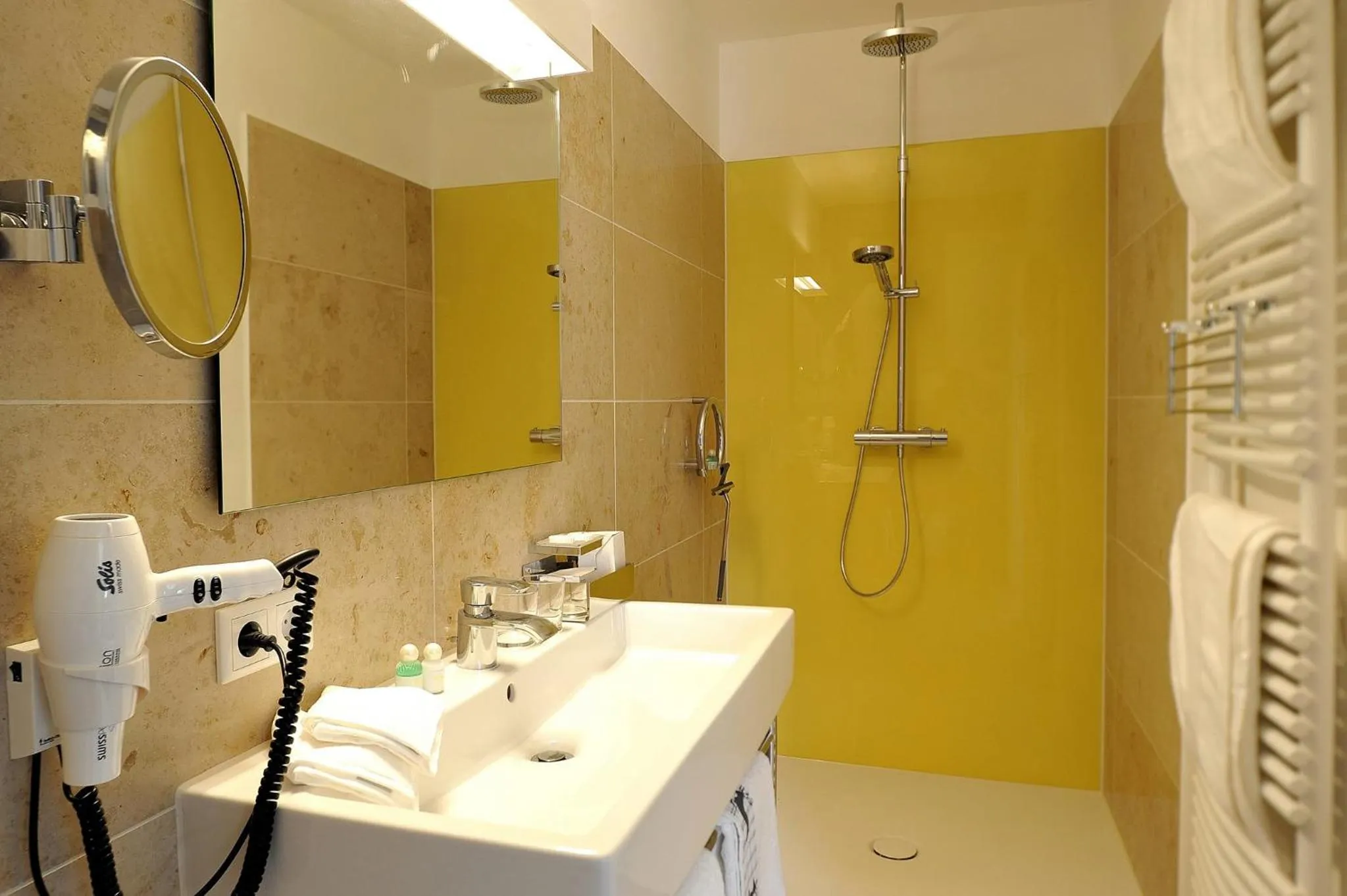 Bathroom in Schlosshotel Betzenstein