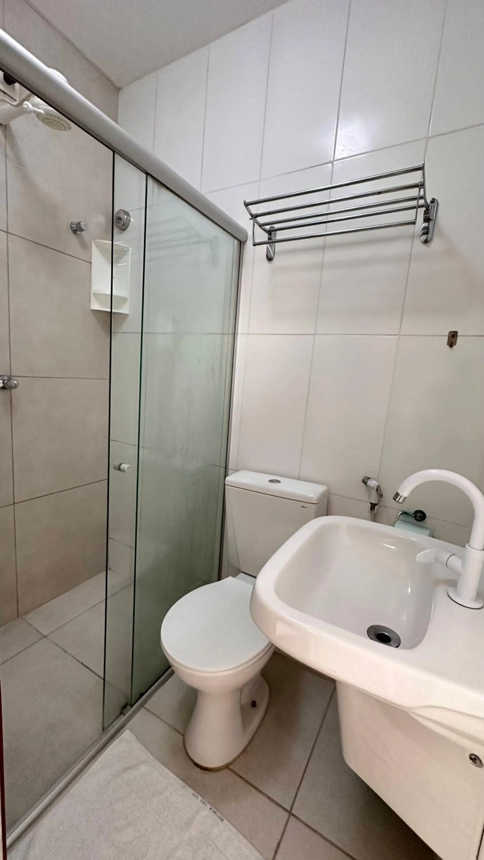 Shower in Pousada São Luiz