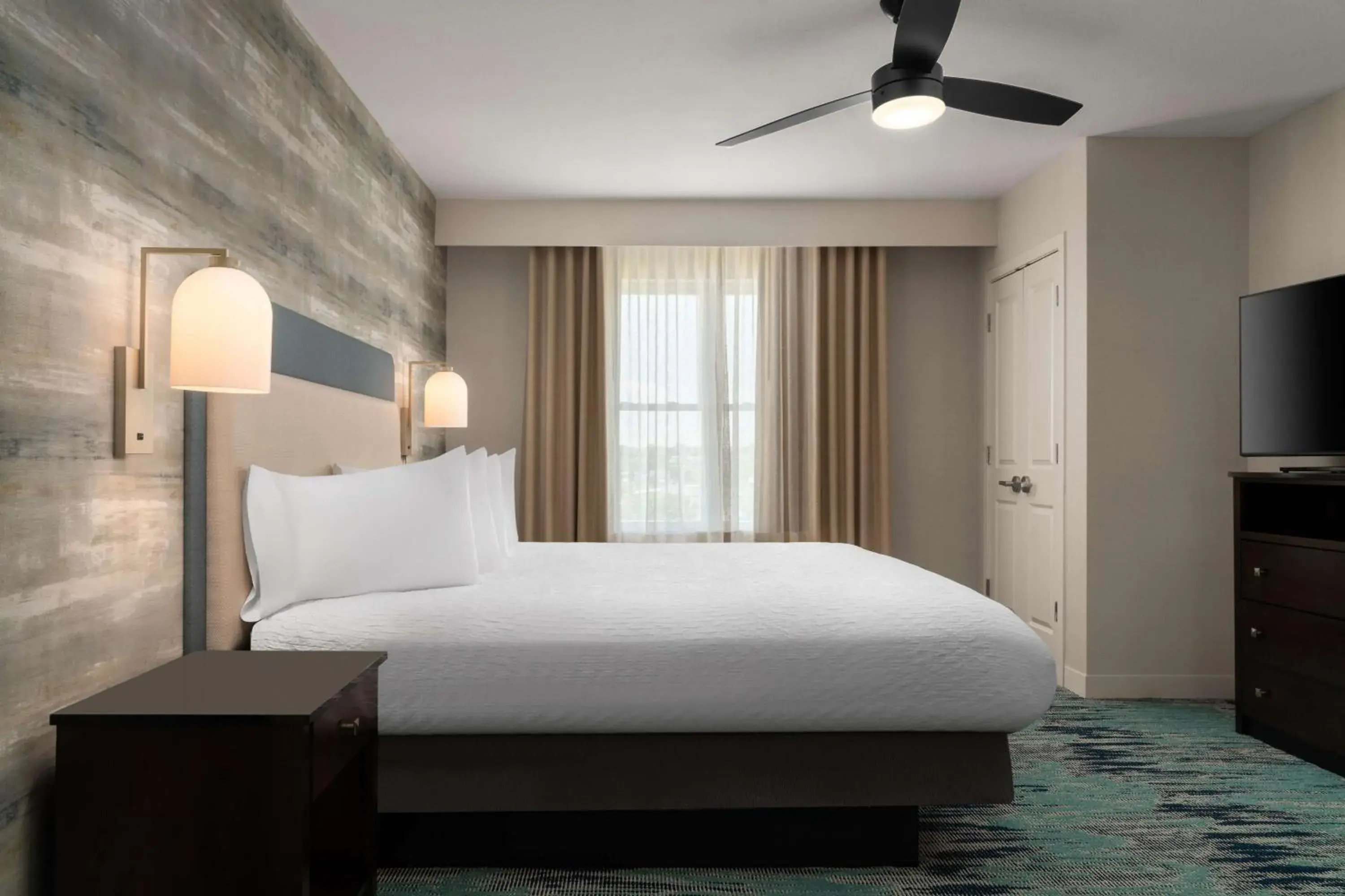 Bed in Homewood Suites by Hilton Newport-Middletown Bed in Homewood Suites by Hilton Newport-Middletown