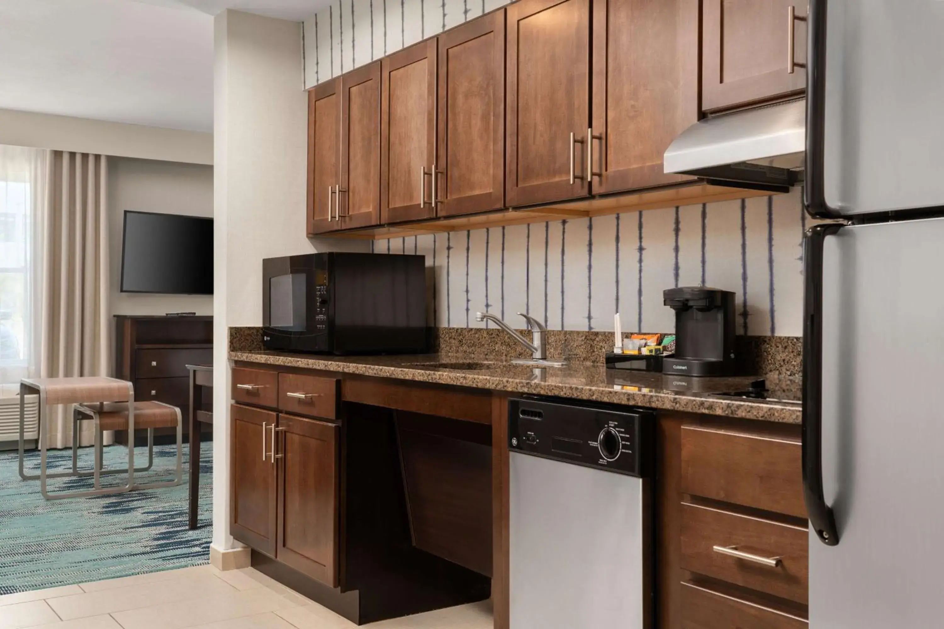 Kitchen or kitchenette in Homewood Suites by Hilton Newport-Middletown Kitchen or kitchenette in Homewood Suites by Hilton Newport-Middletown