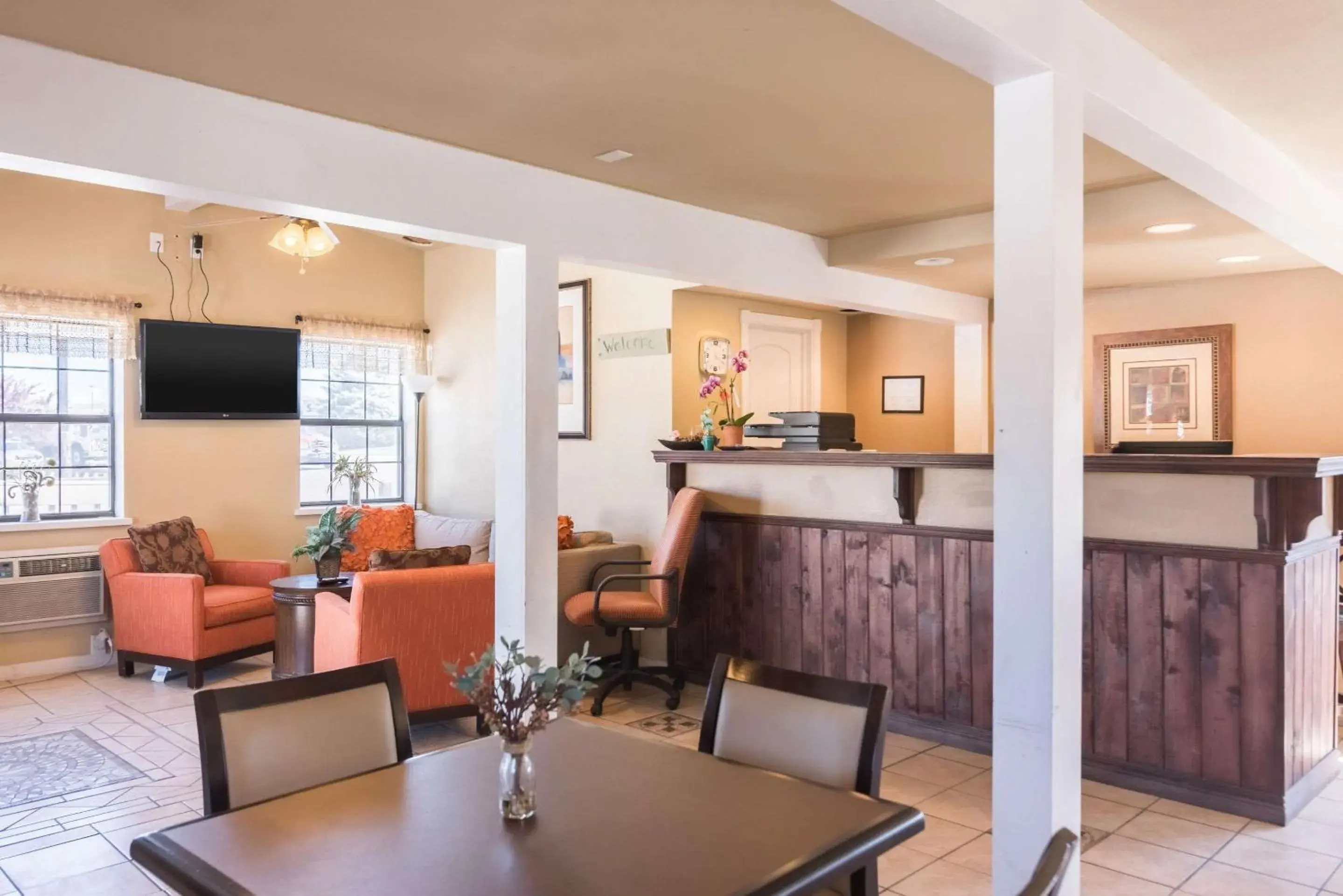 Lobby or reception in 1st Interstate Inn Montrose Lobby or reception in 1st Interstate Inn Montrose