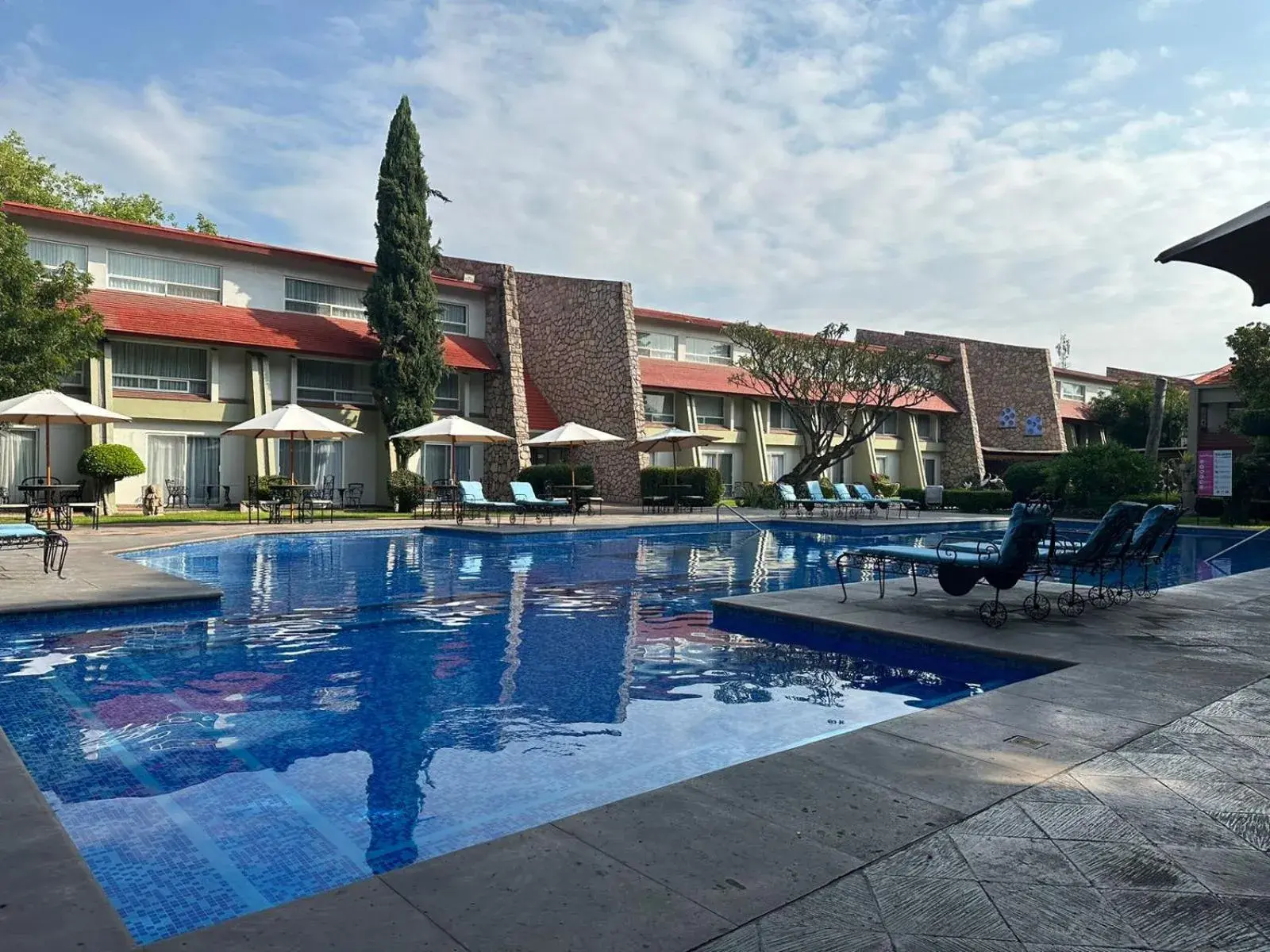 Pool view in Hotel Real de Minas Tradicional Pool view in Hotel Real de Minas Tradicional