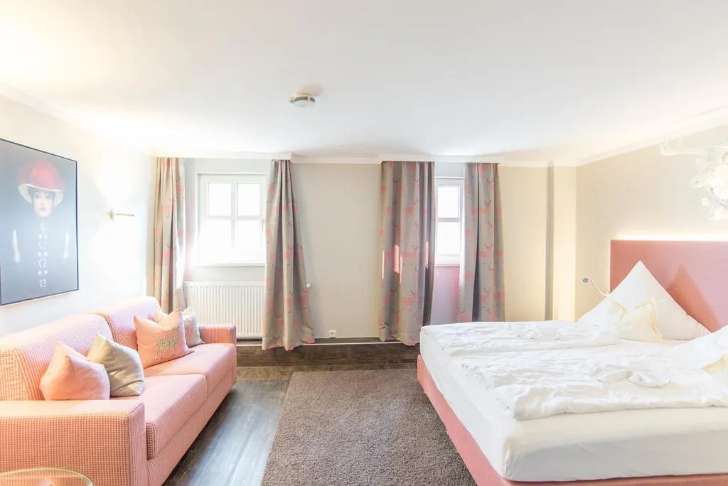 Photo of the whole room, Bed in Hotel Restaurant Der Engel, Sasbachwalden