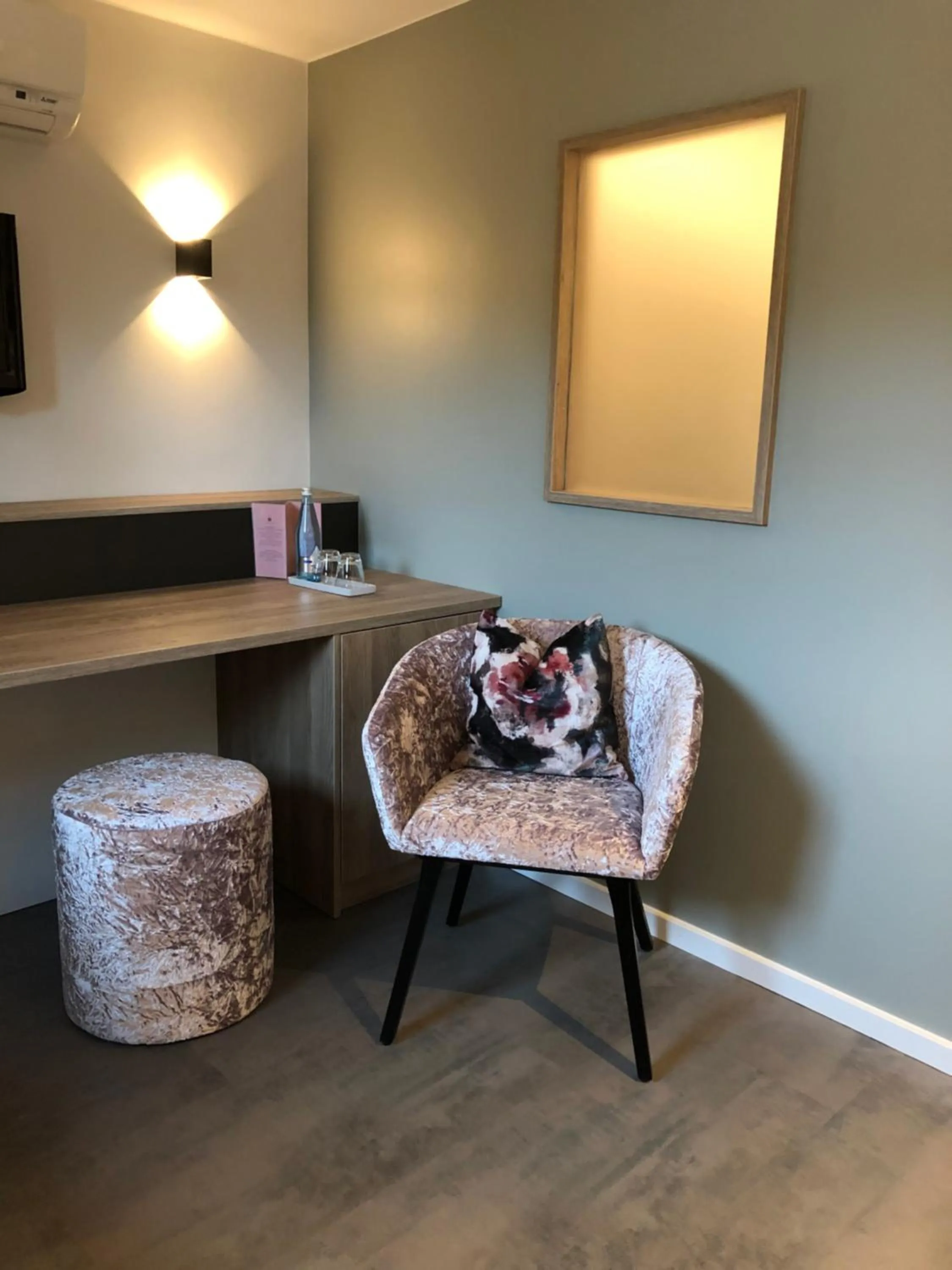 Seating area in Hotel Restaurant Der Engel, Sasbachwalden