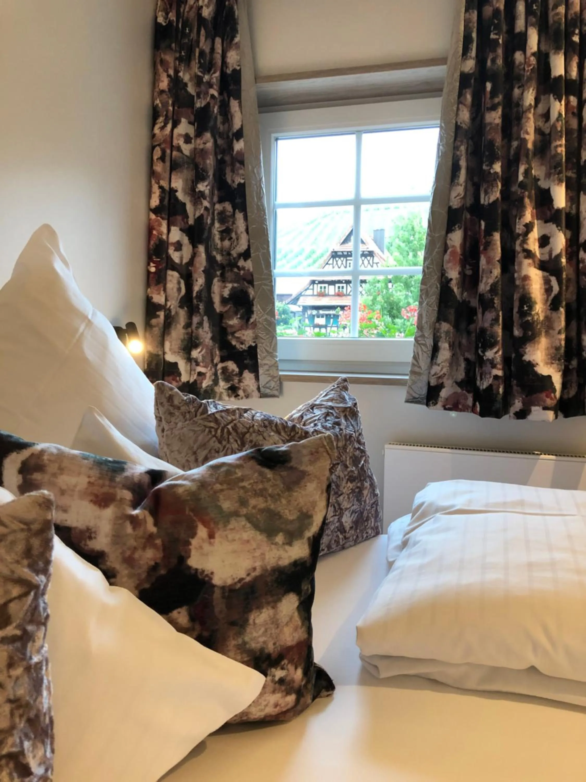 Bed in Hotel Restaurant Der Engel, Sasbachwalden