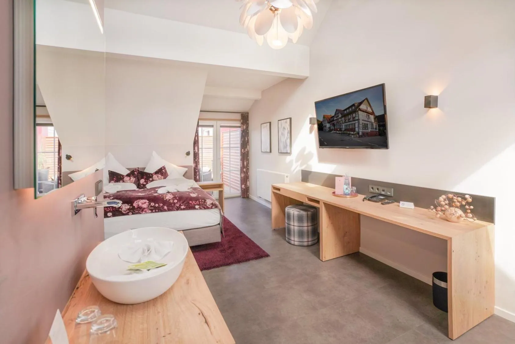 Bed in Hotel Restaurant Der Engel, Sasbachwalden