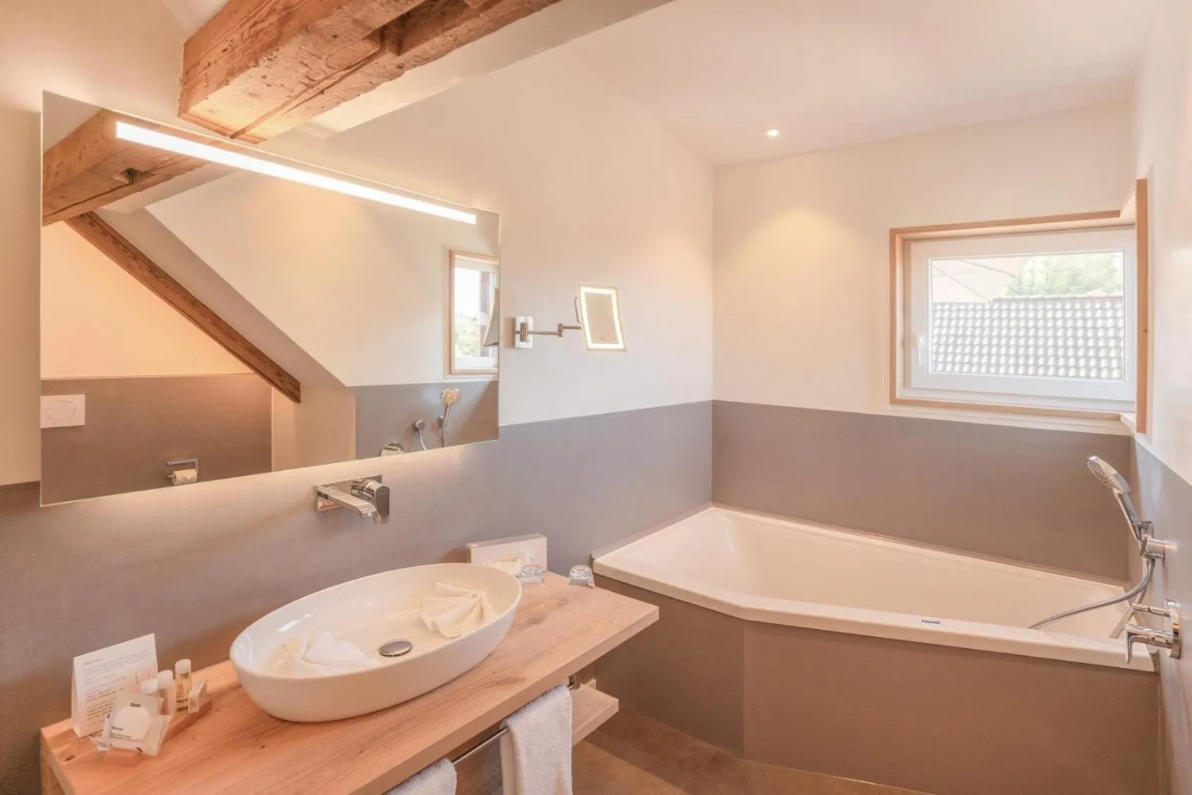 Bathroom in Hotel Restaurant Der Engel, Sasbachwalden