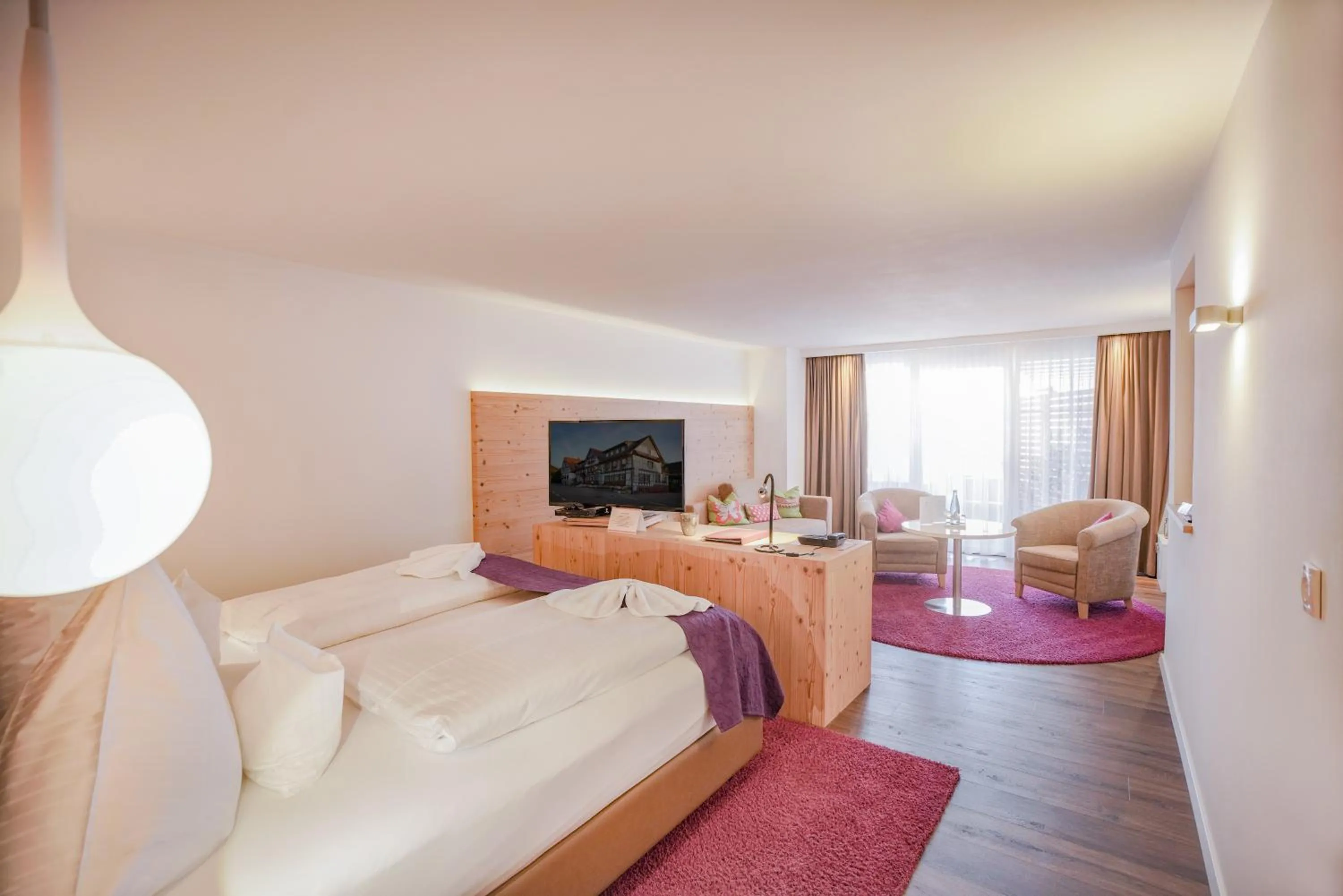 Photo of the whole room, Bed in Hotel Restaurant Der Engel, Sasbachwalden