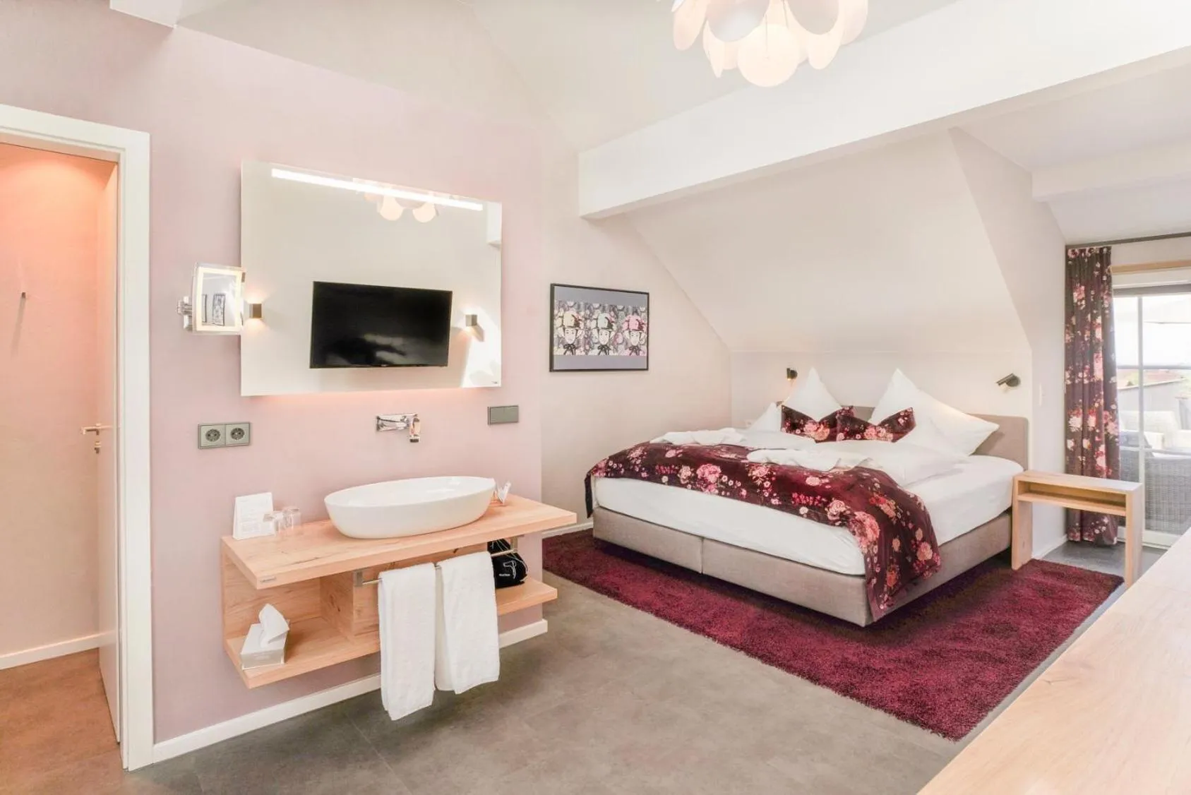 Bed in Hotel Restaurant Der Engel, Sasbachwalden