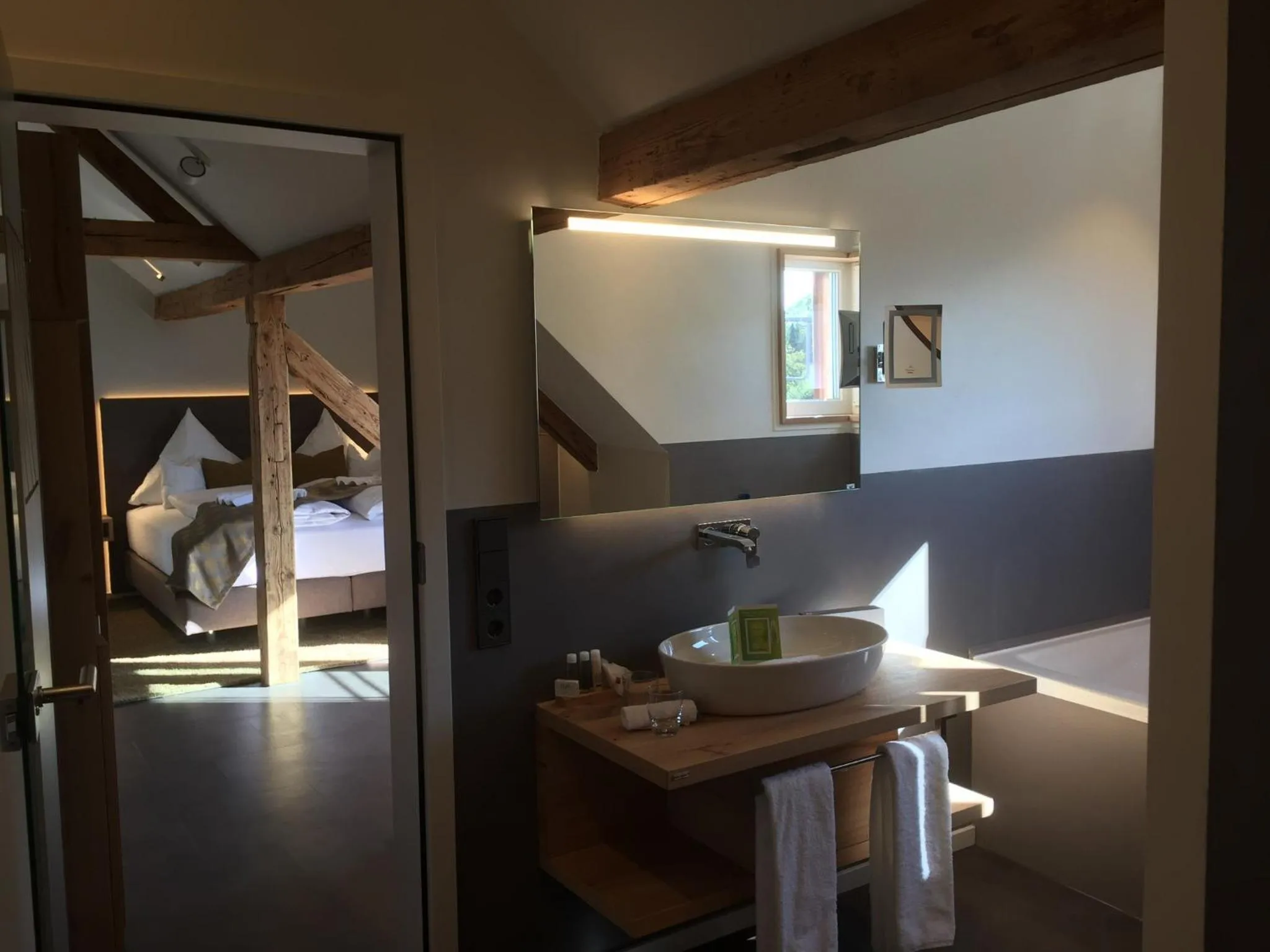 Bathroom, Bed in Hotel Restaurant Der Engel, Sasbachwalden